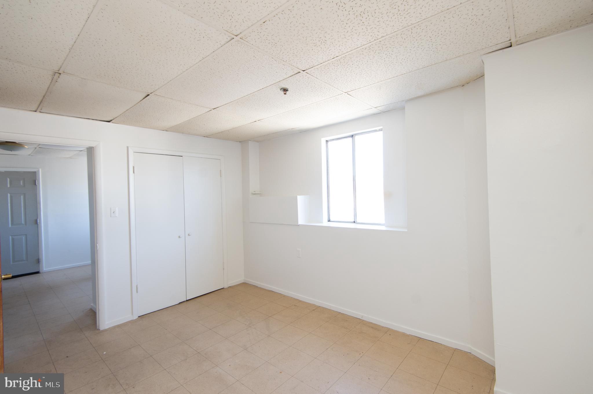 RACE STREET - Commercial Sale