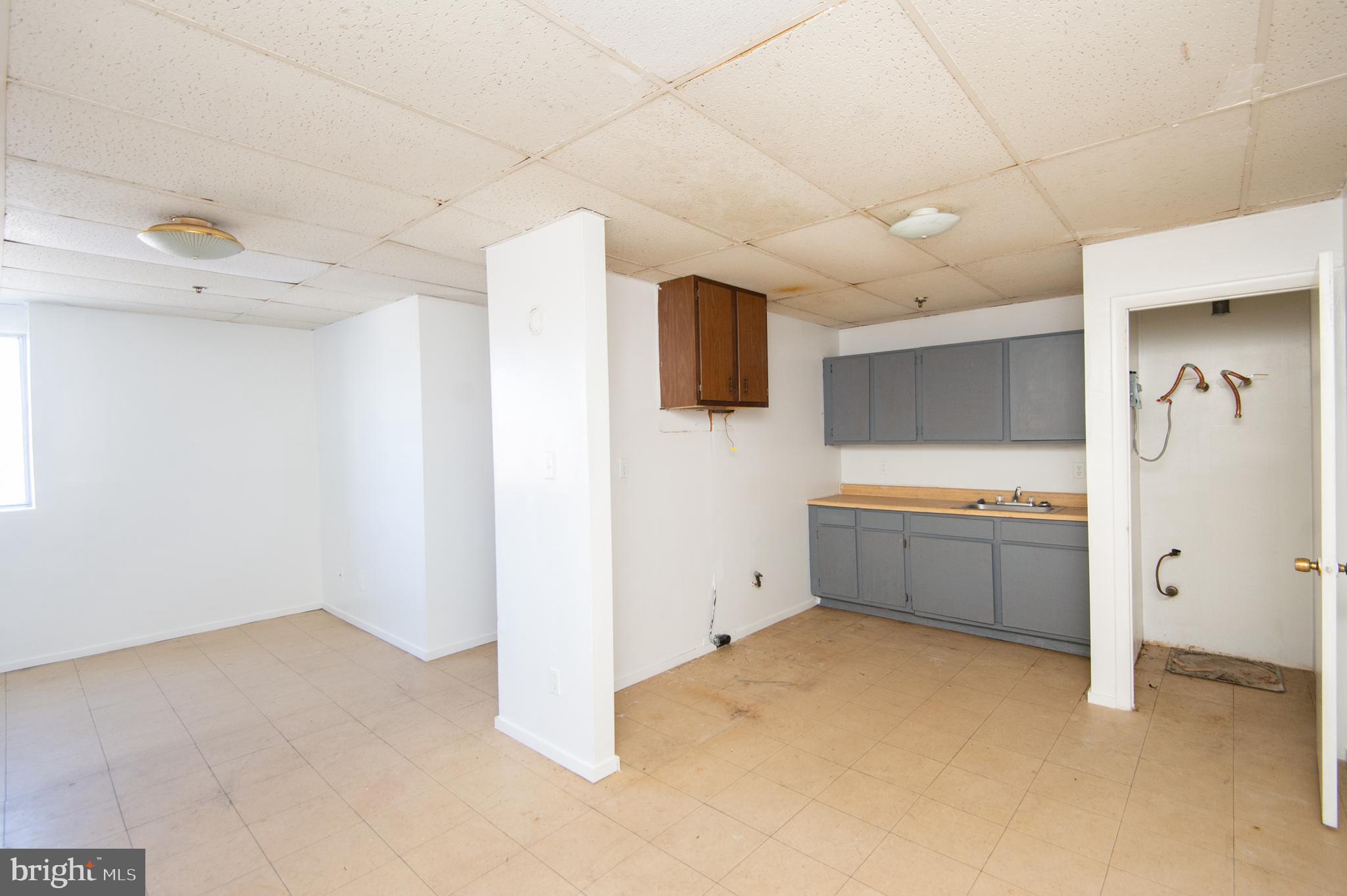 RACE STREET - Commercial Sale