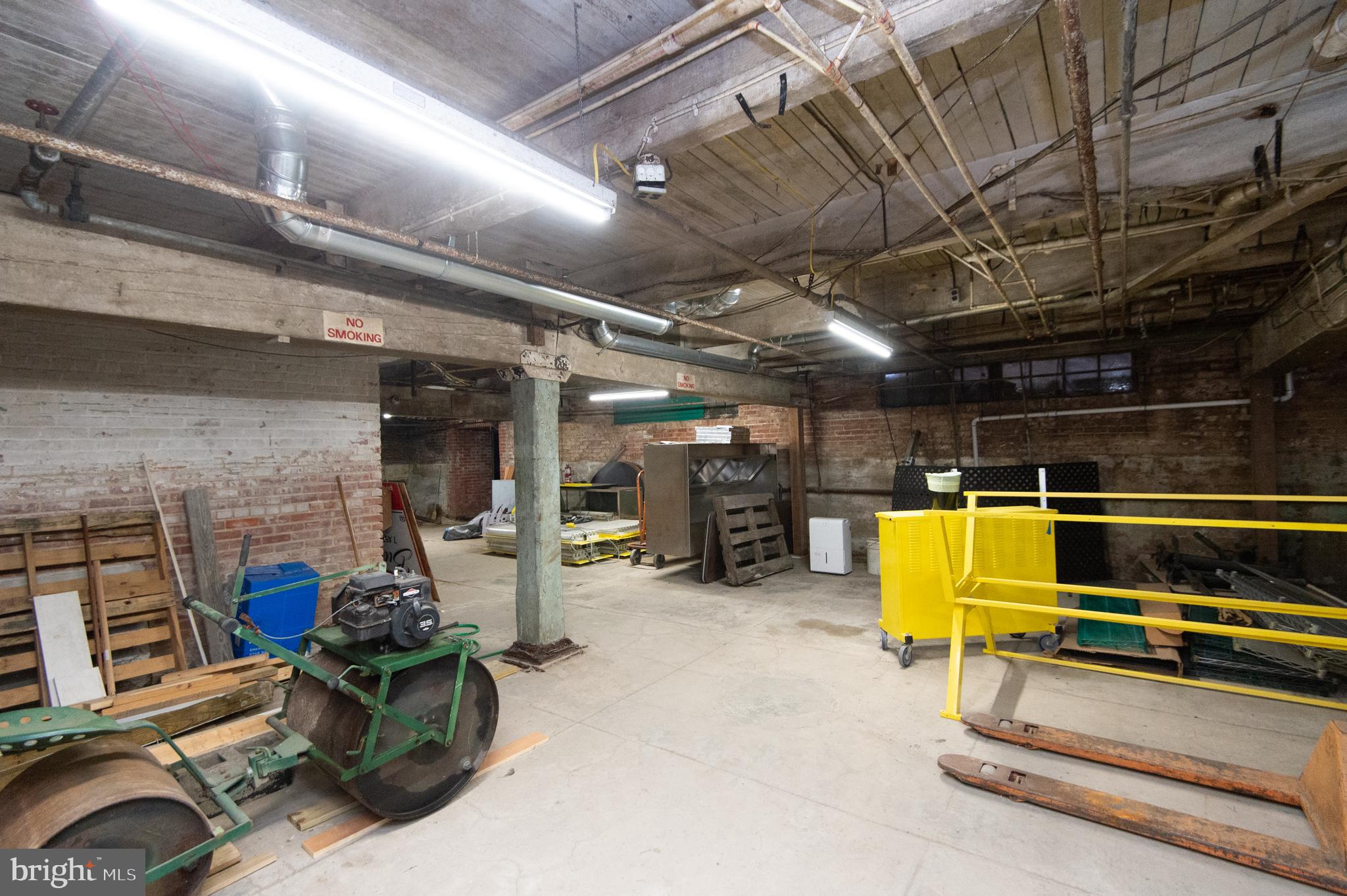 RACE STREET - Commercial Sale