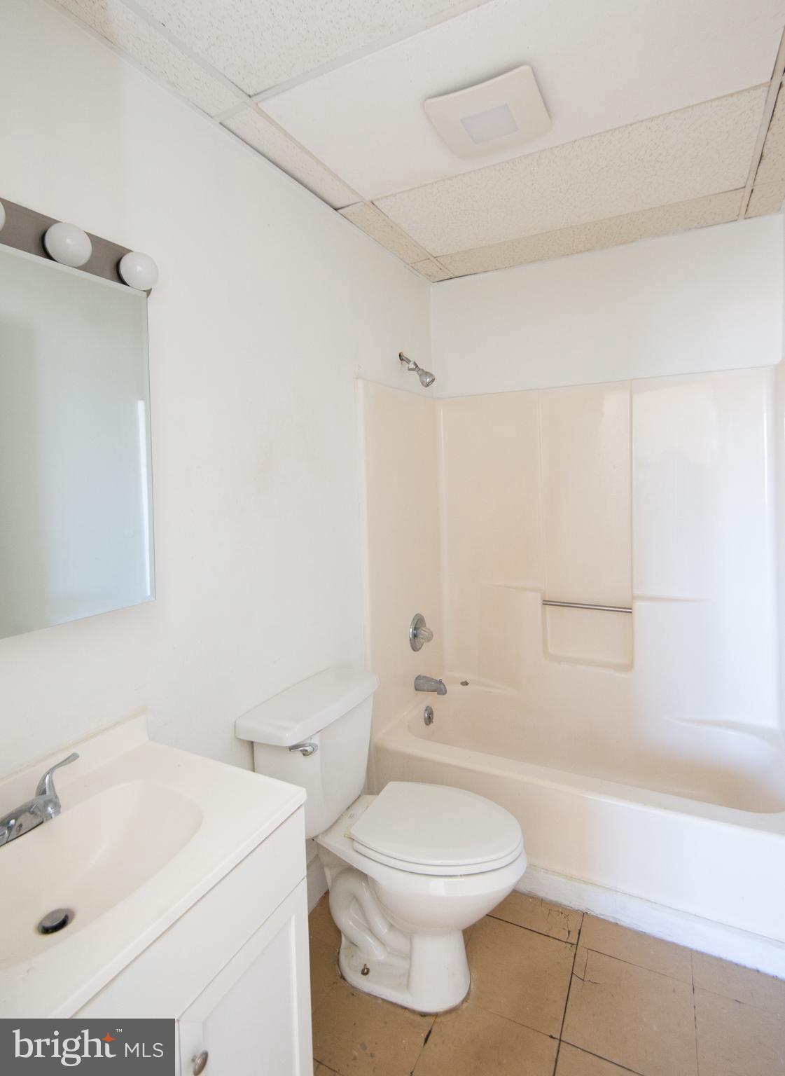 RACE STREET - Commercial Sale