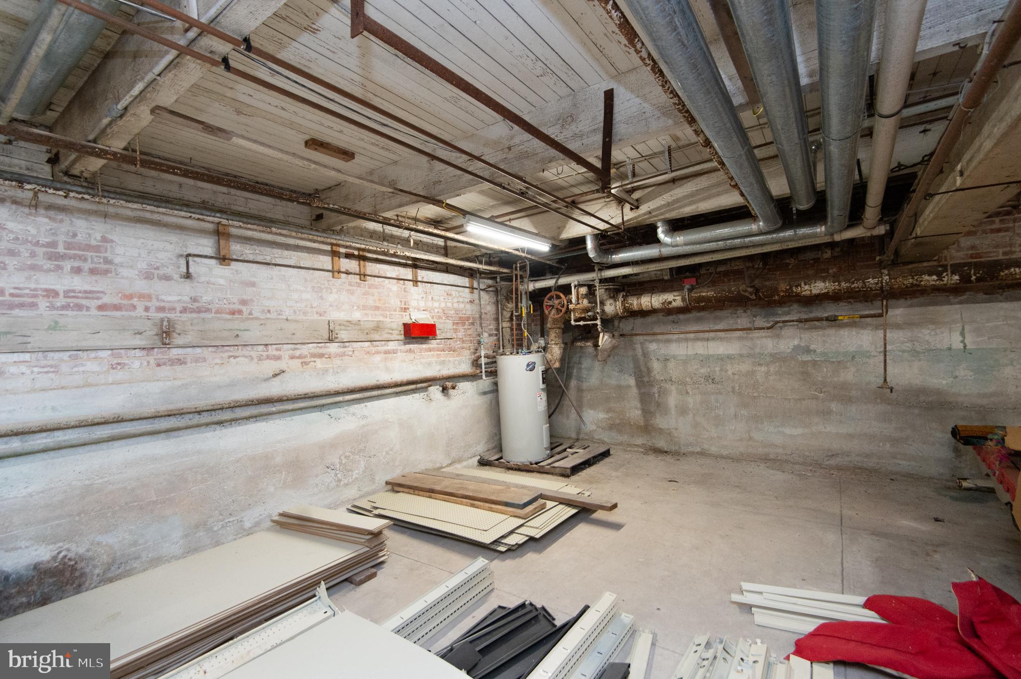 RACE STREET - Commercial Sale