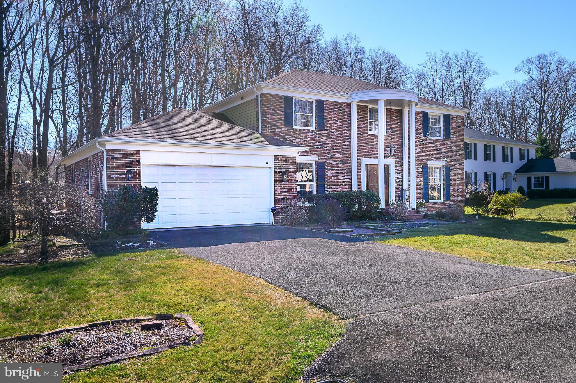 LANGLEY OAKS - Residential