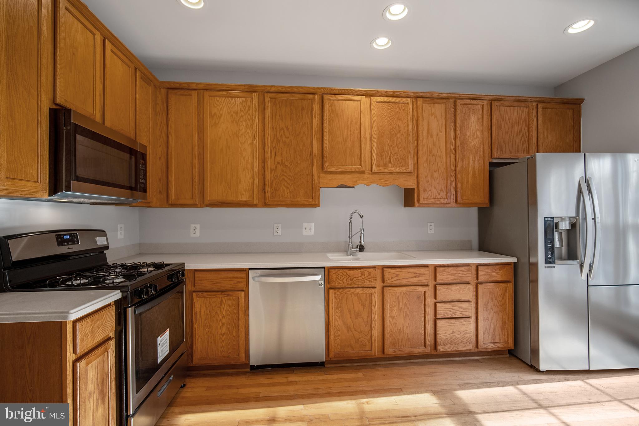 RUSSETT - Residential