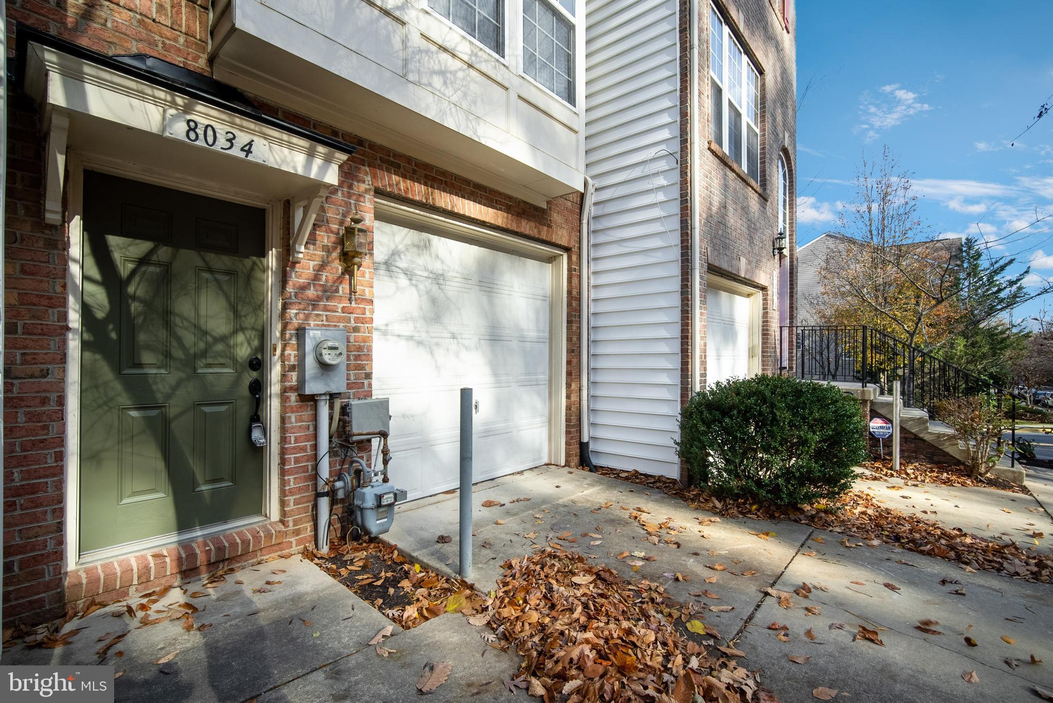 RUSSETT - Residential