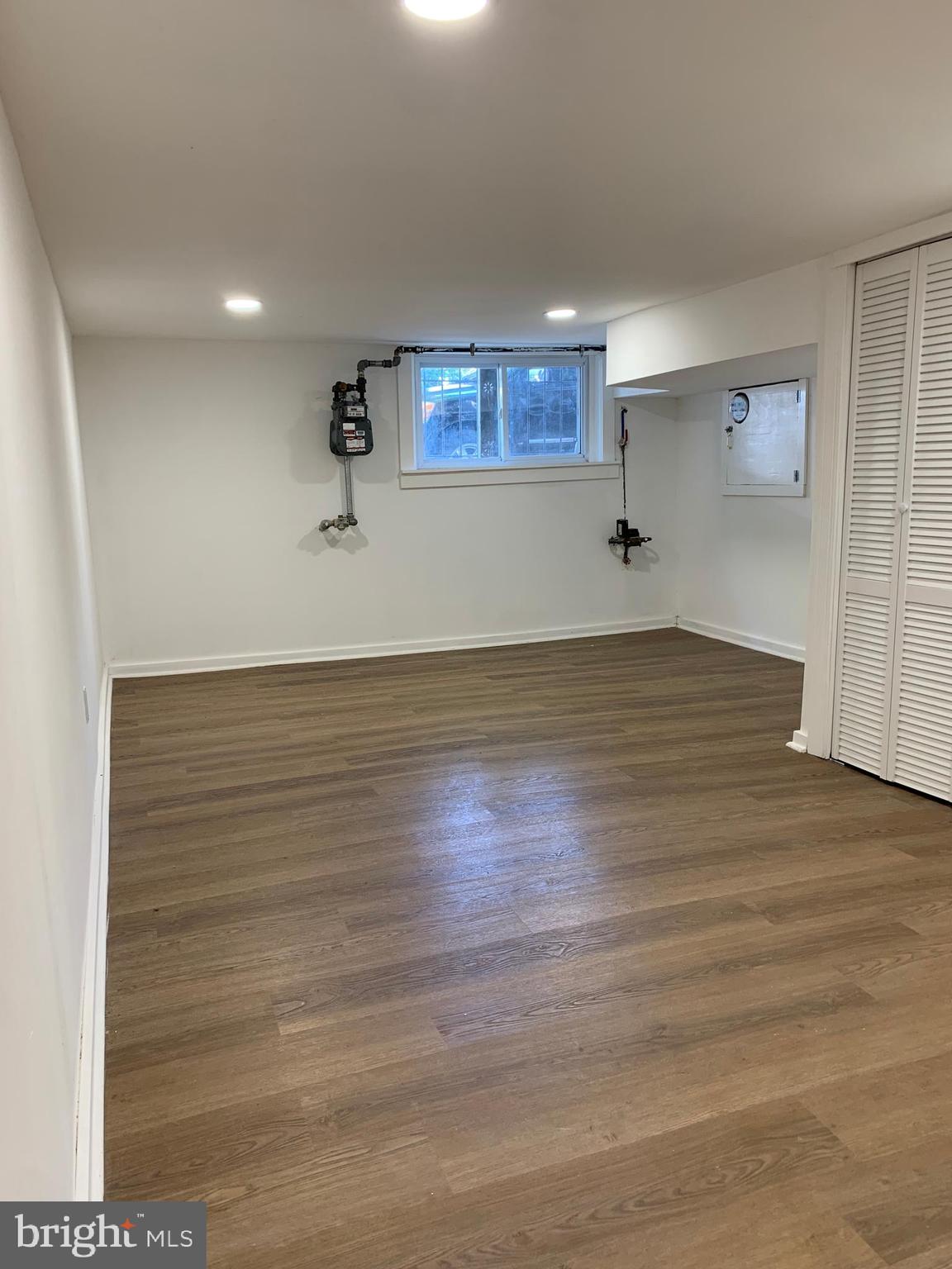 SHARSWOOD - Residential