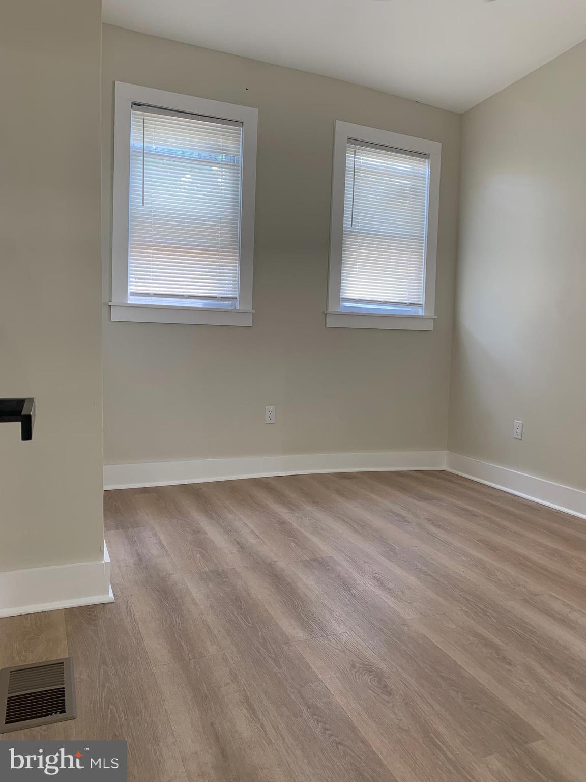 SHARSWOOD - Residential