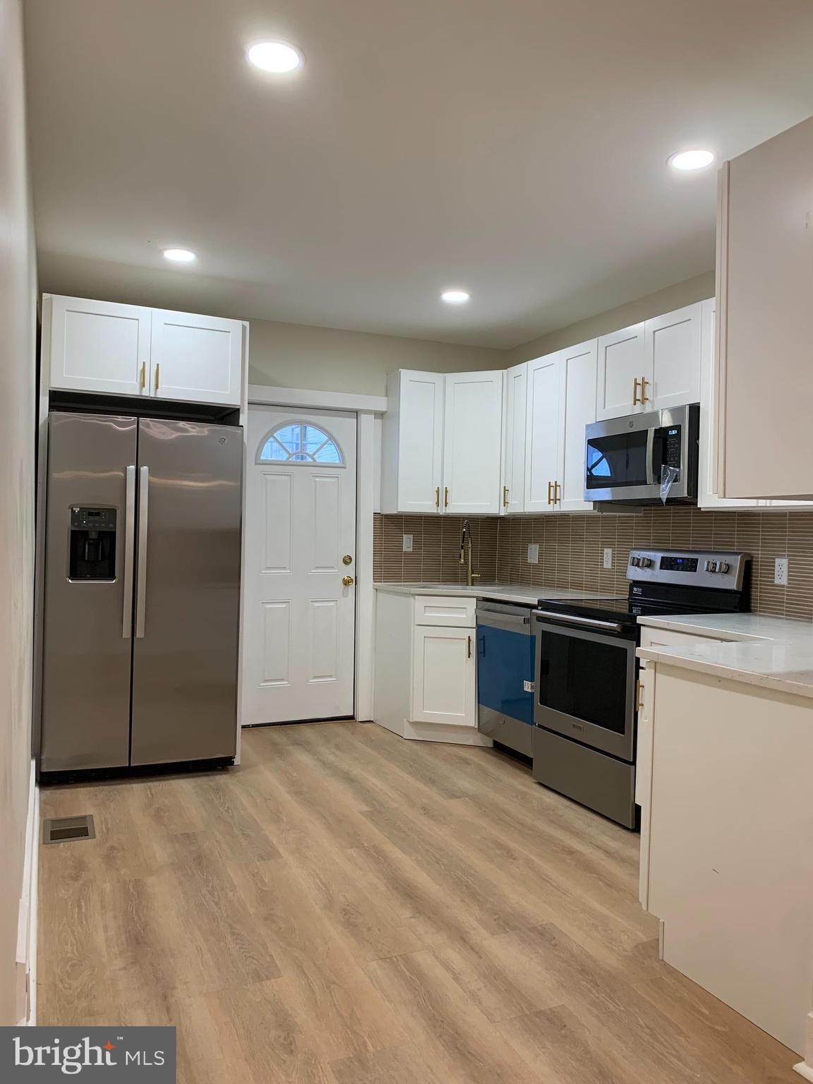 SHARSWOOD - Residential