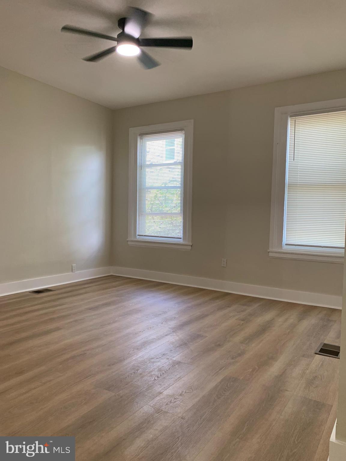 SHARSWOOD - Residential