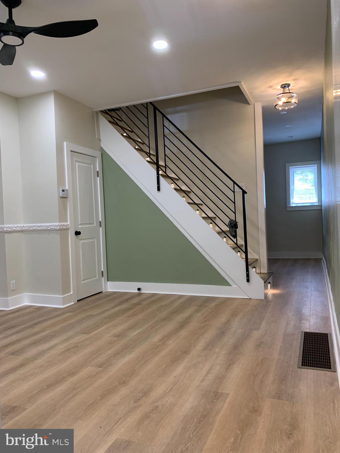 SHARSWOOD - Residential