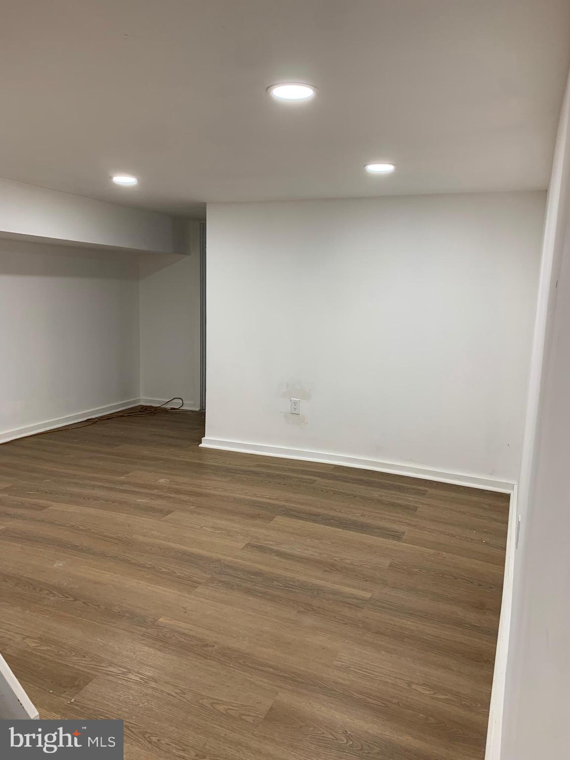 SHARSWOOD - Residential