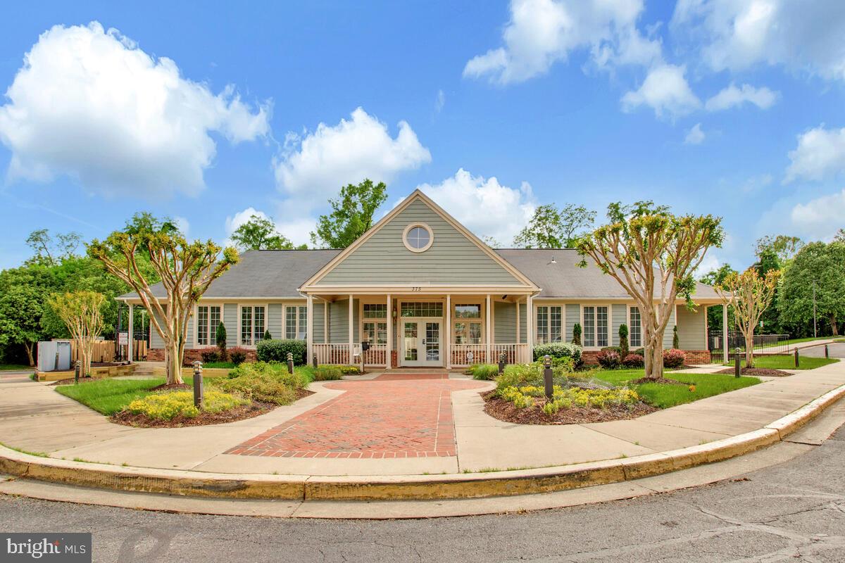 COLLINGTON STATION - Residential