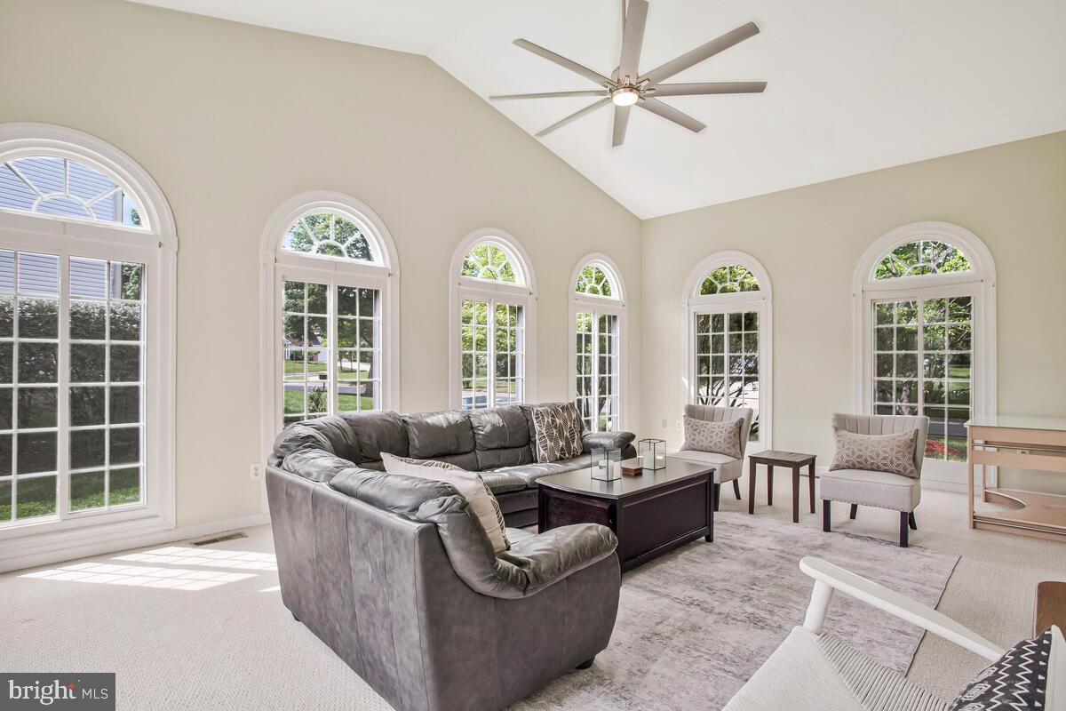 COLLINGTON STATION - Residential