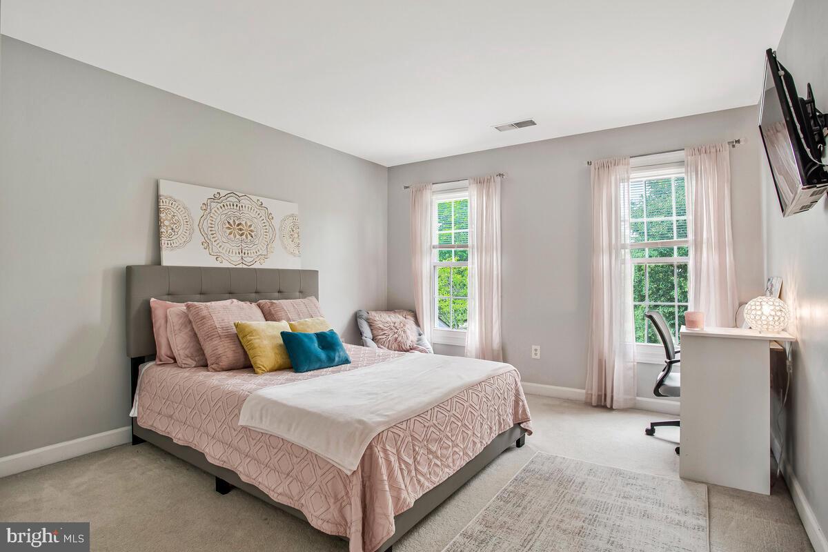 COLLINGTON STATION - Residential