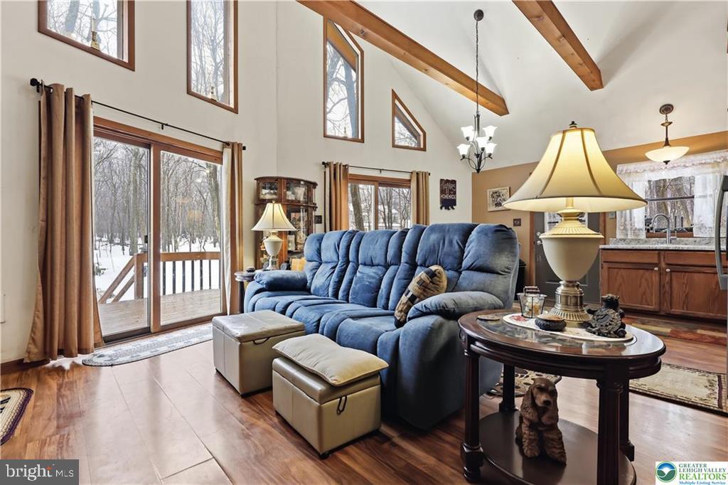 MT POCAHONTAS - Residential