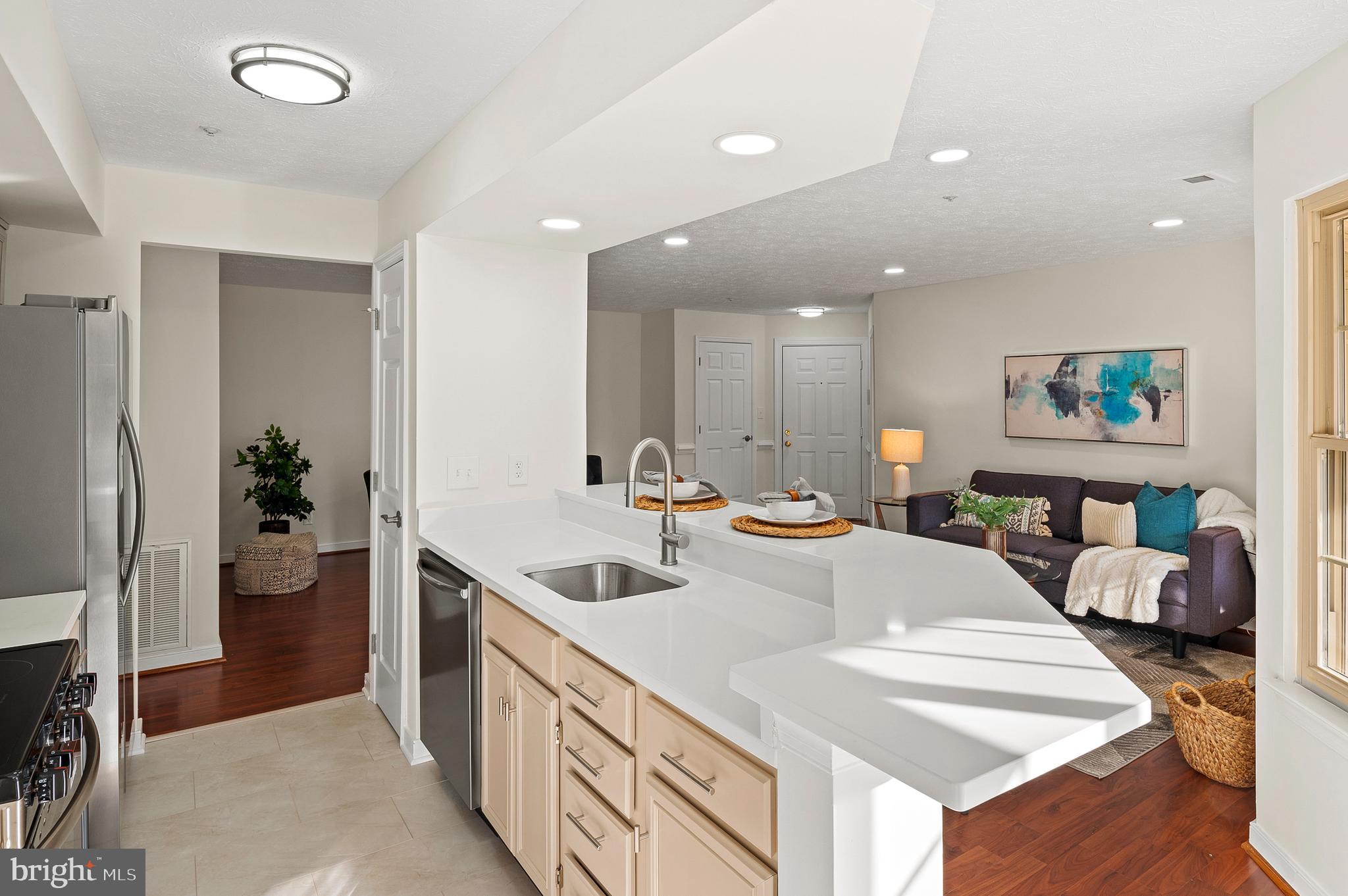 THE POND - Residential