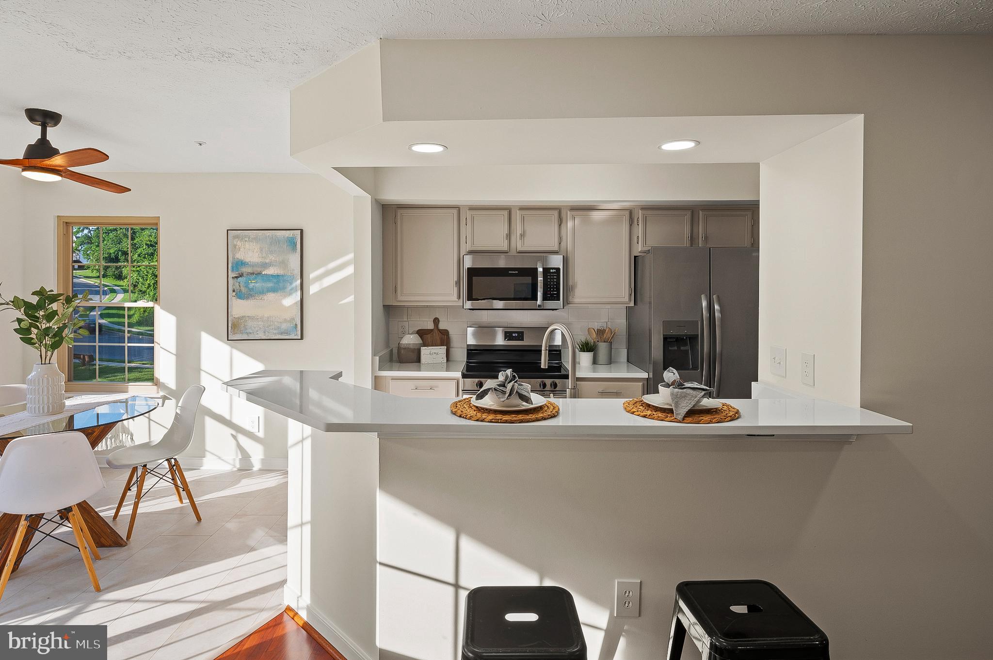 THE POND - Residential