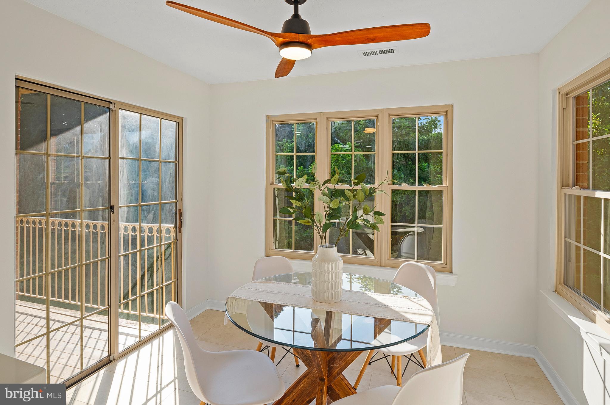 THE POND - Residential