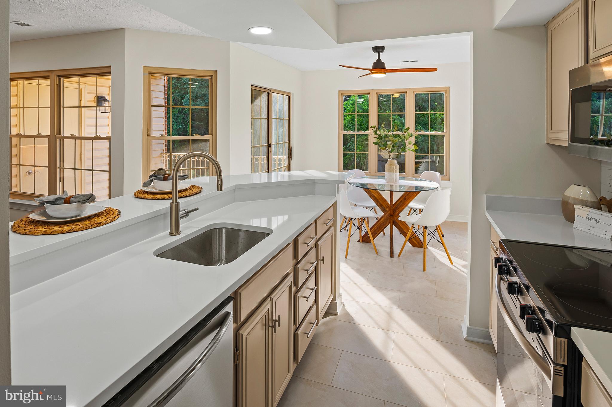 THE POND - Residential