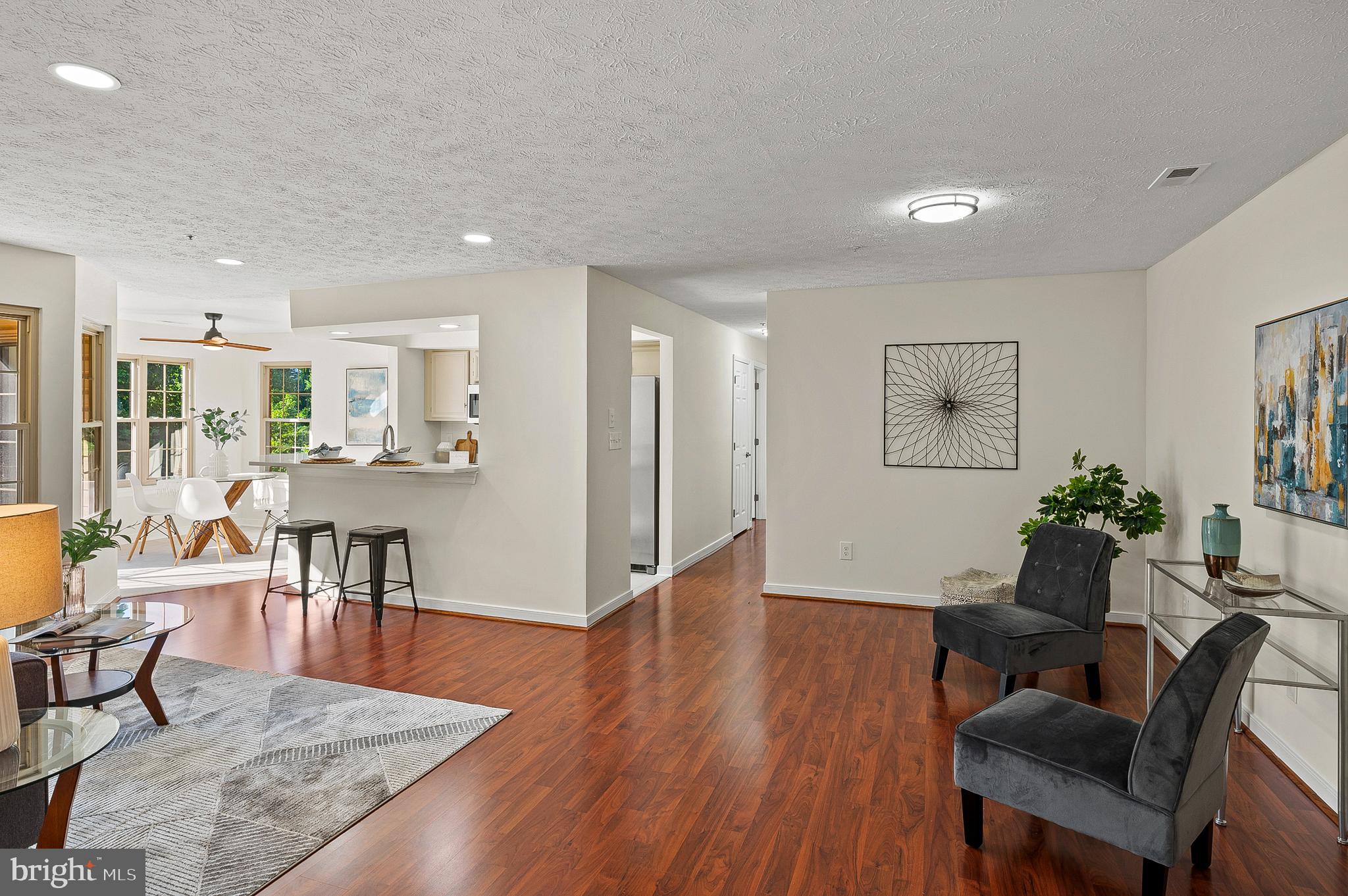 THE POND - Residential