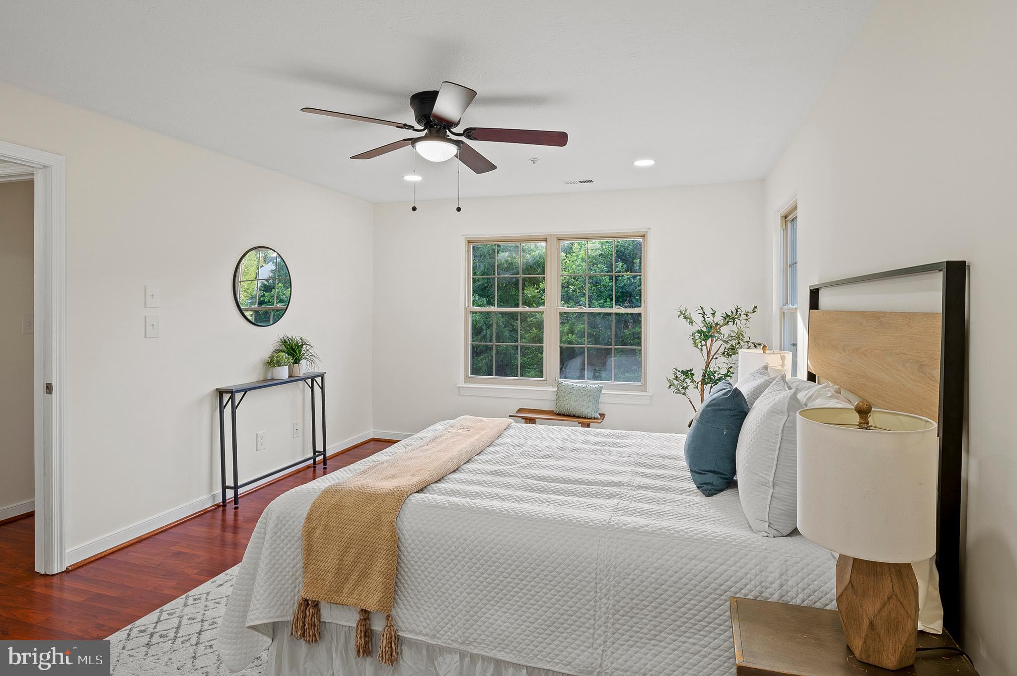 THE POND - Residential