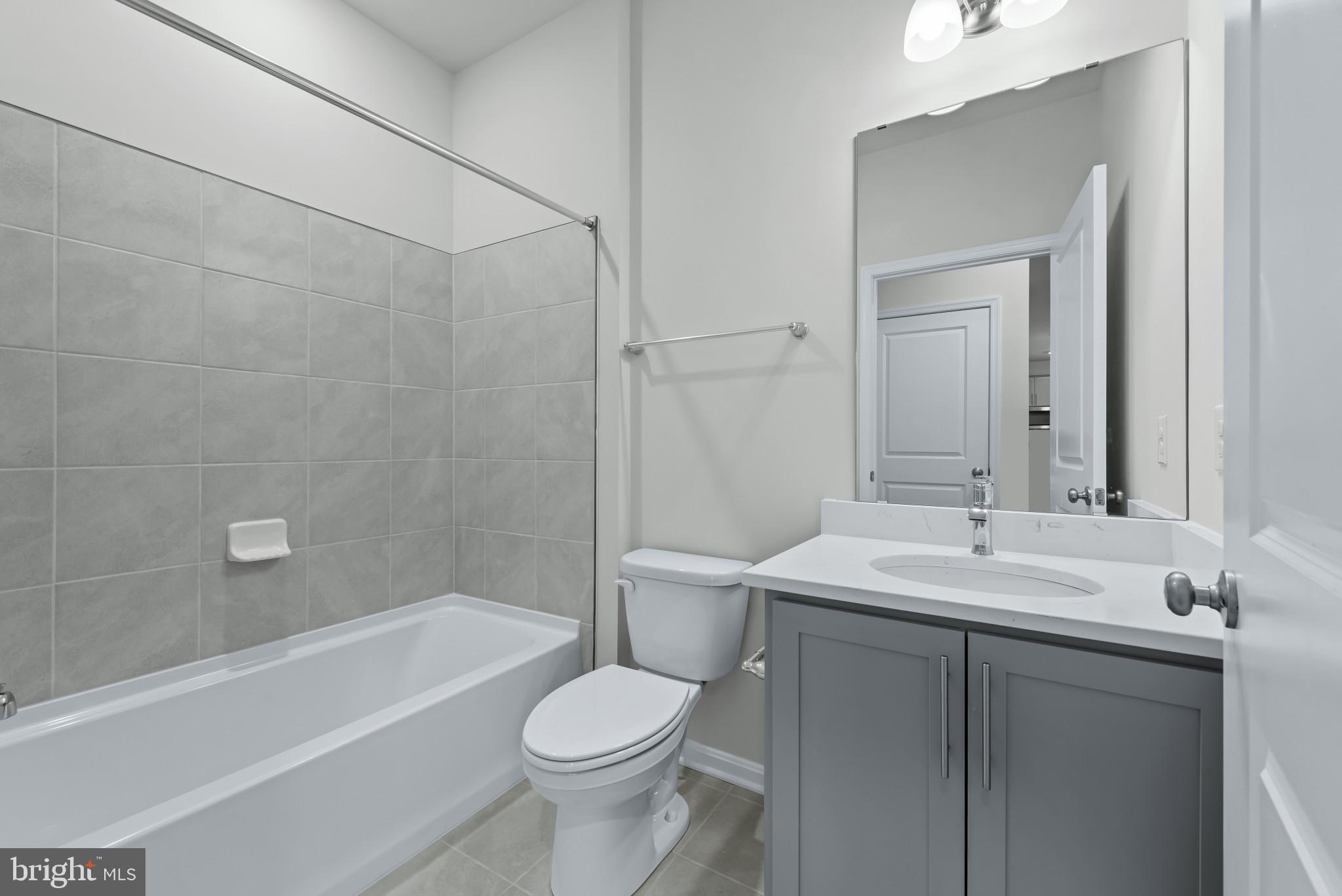 CREEKSIDE ESTATES - Residential