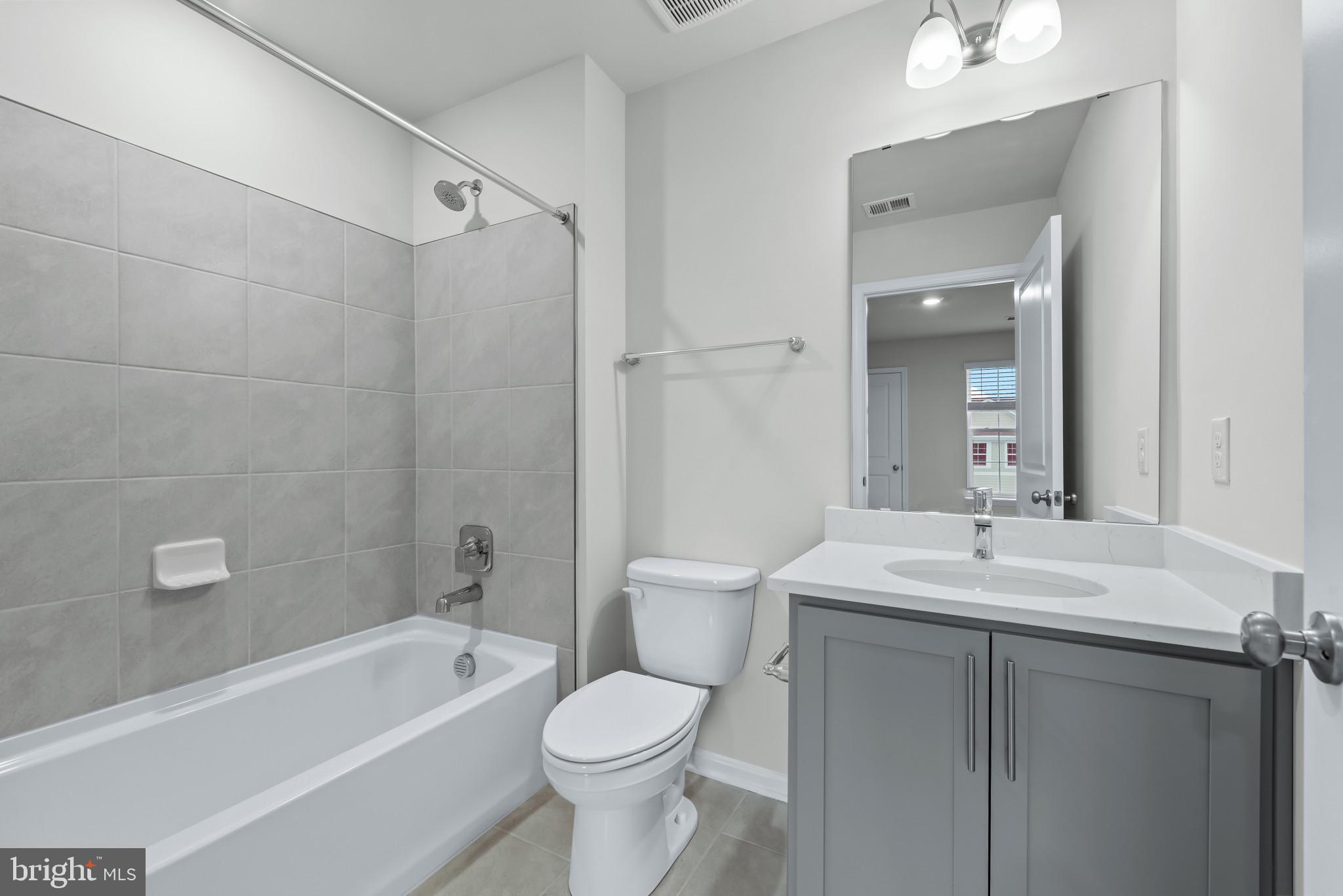 CREEKSIDE ESTATES - Residential