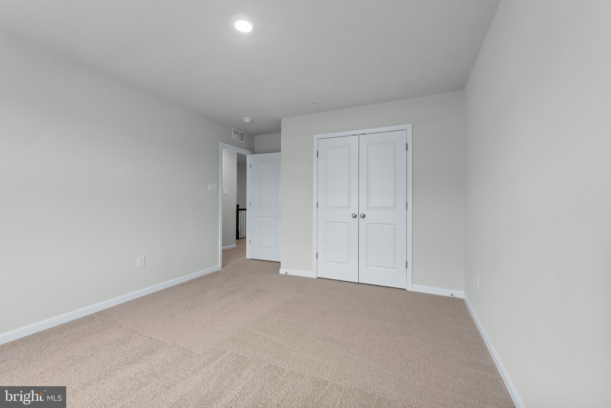 CREEKSIDE ESTATES - Residential