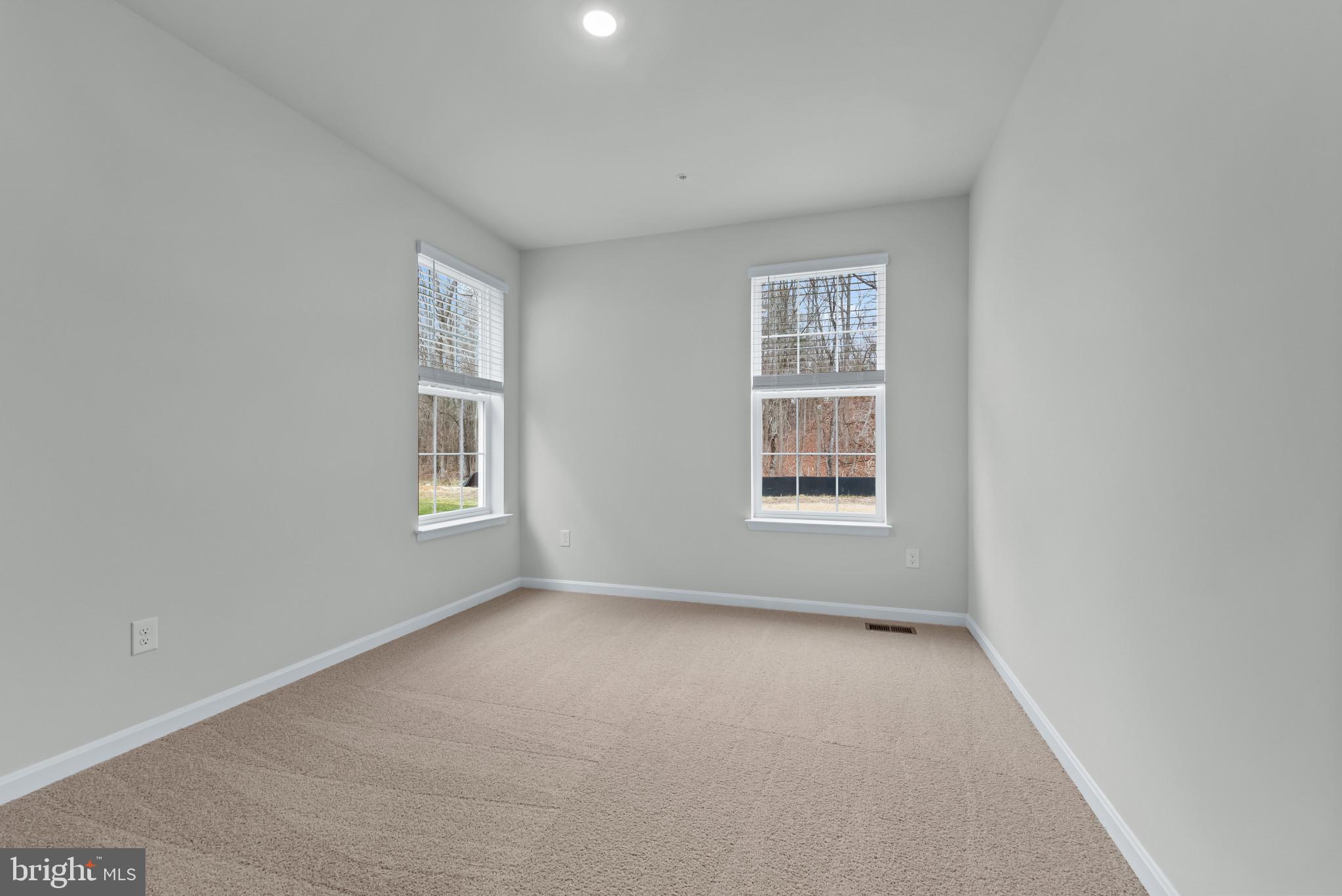 CREEKSIDE ESTATES - Residential