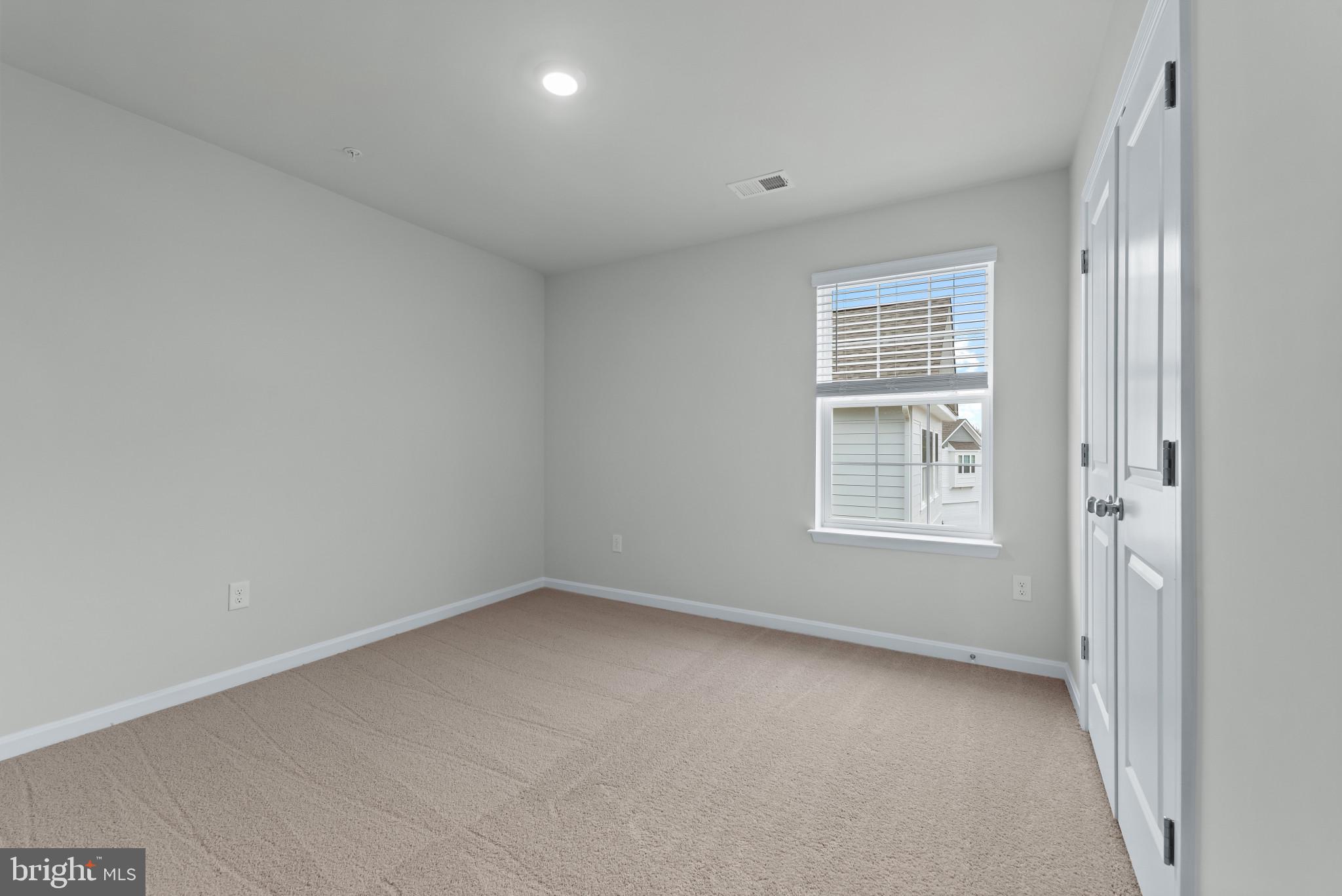 CREEKSIDE ESTATES - Residential