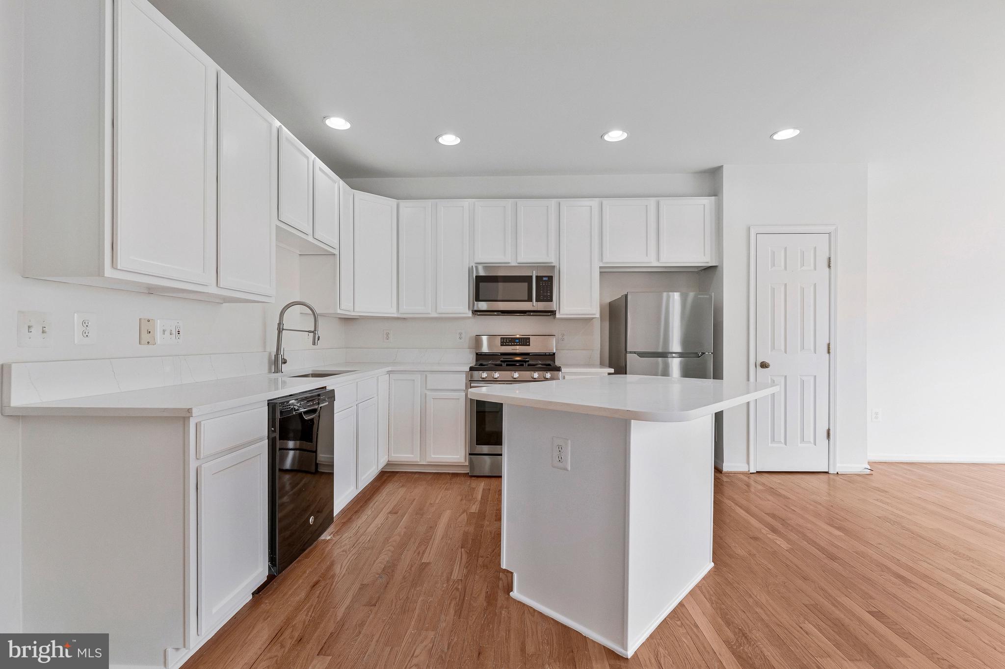 44177 PAGET TERRACE