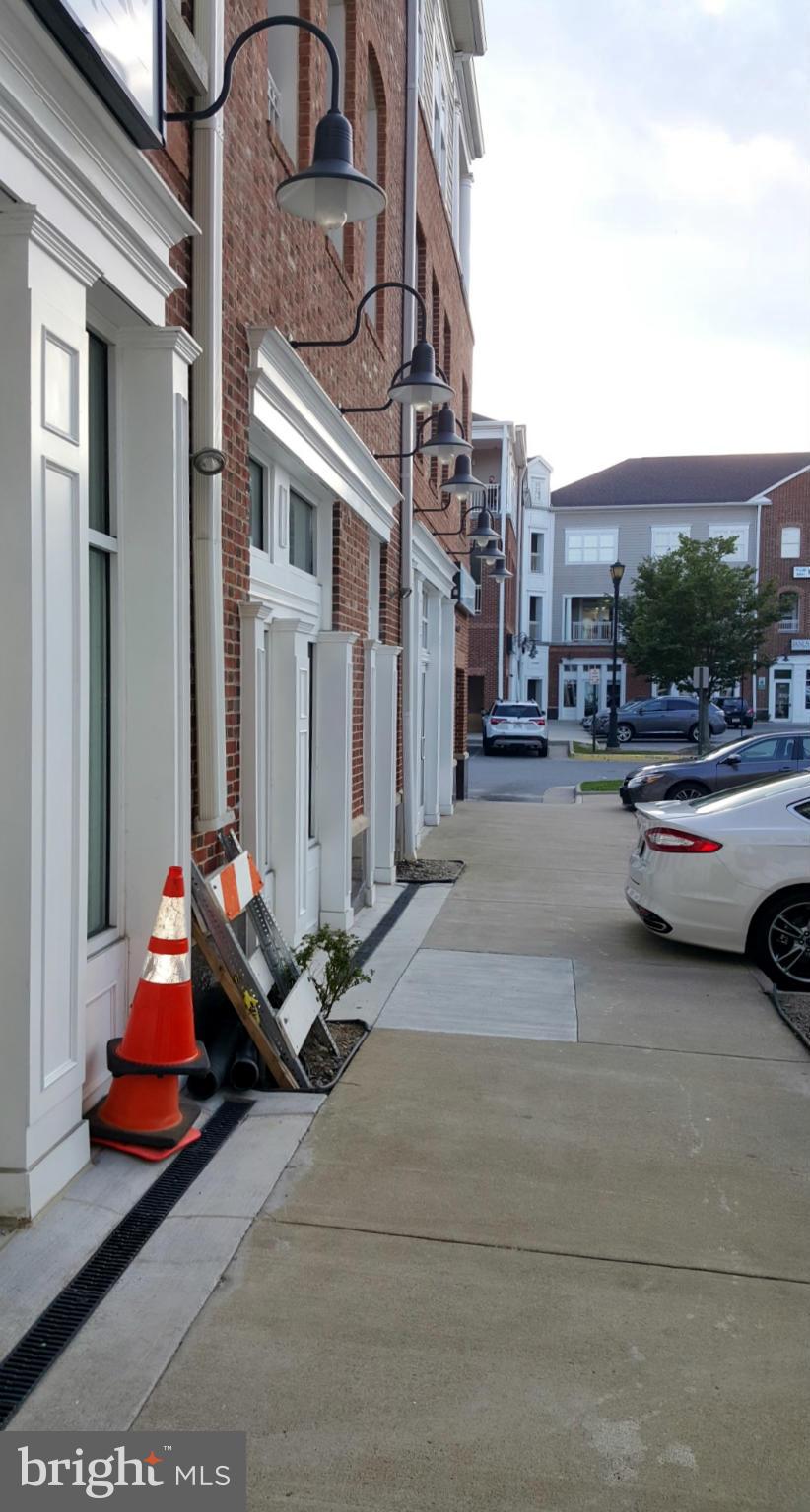 OLD DOMINION SQUARE CONDOMINIUMS - Commercial Lease