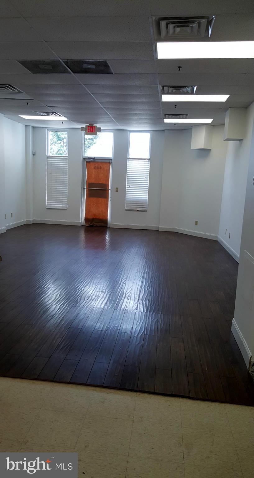 OLD DOMINION SQUARE CONDOMINIUMS - Commercial Lease