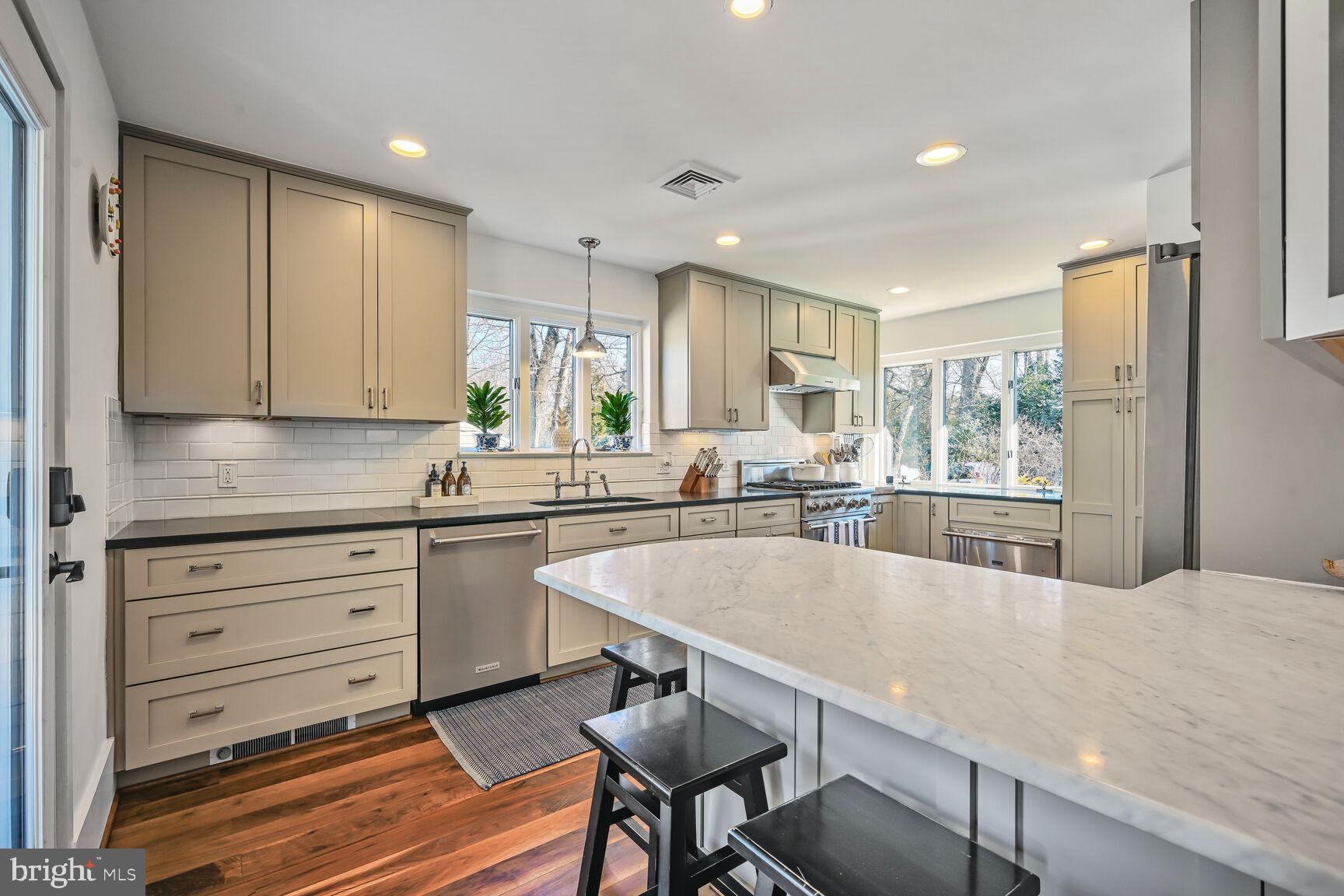 WOODHAVEN - Residential