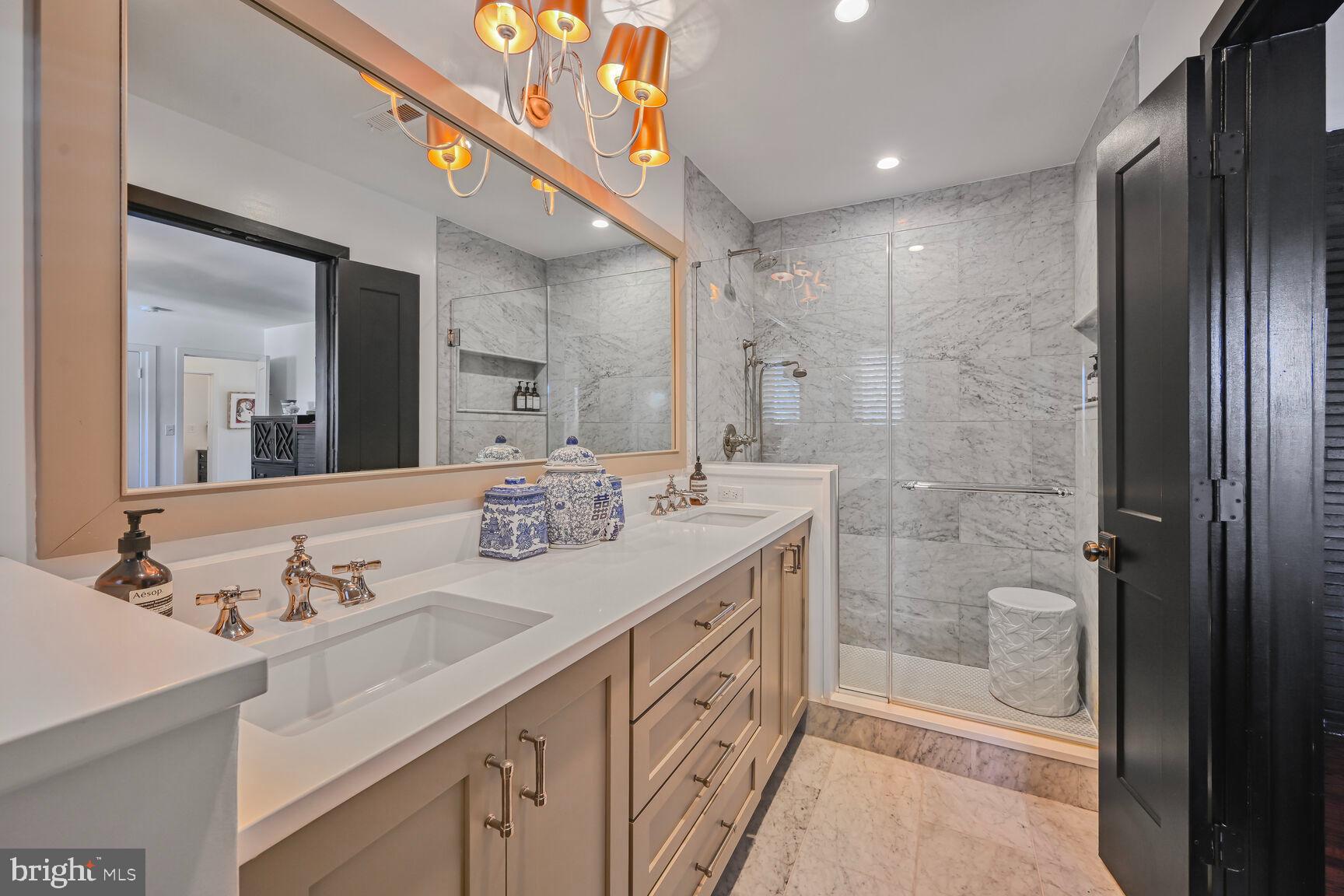 WOODHAVEN - Residential