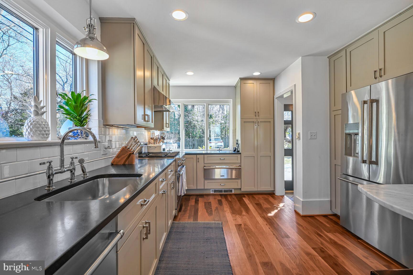 WOODHAVEN - Residential