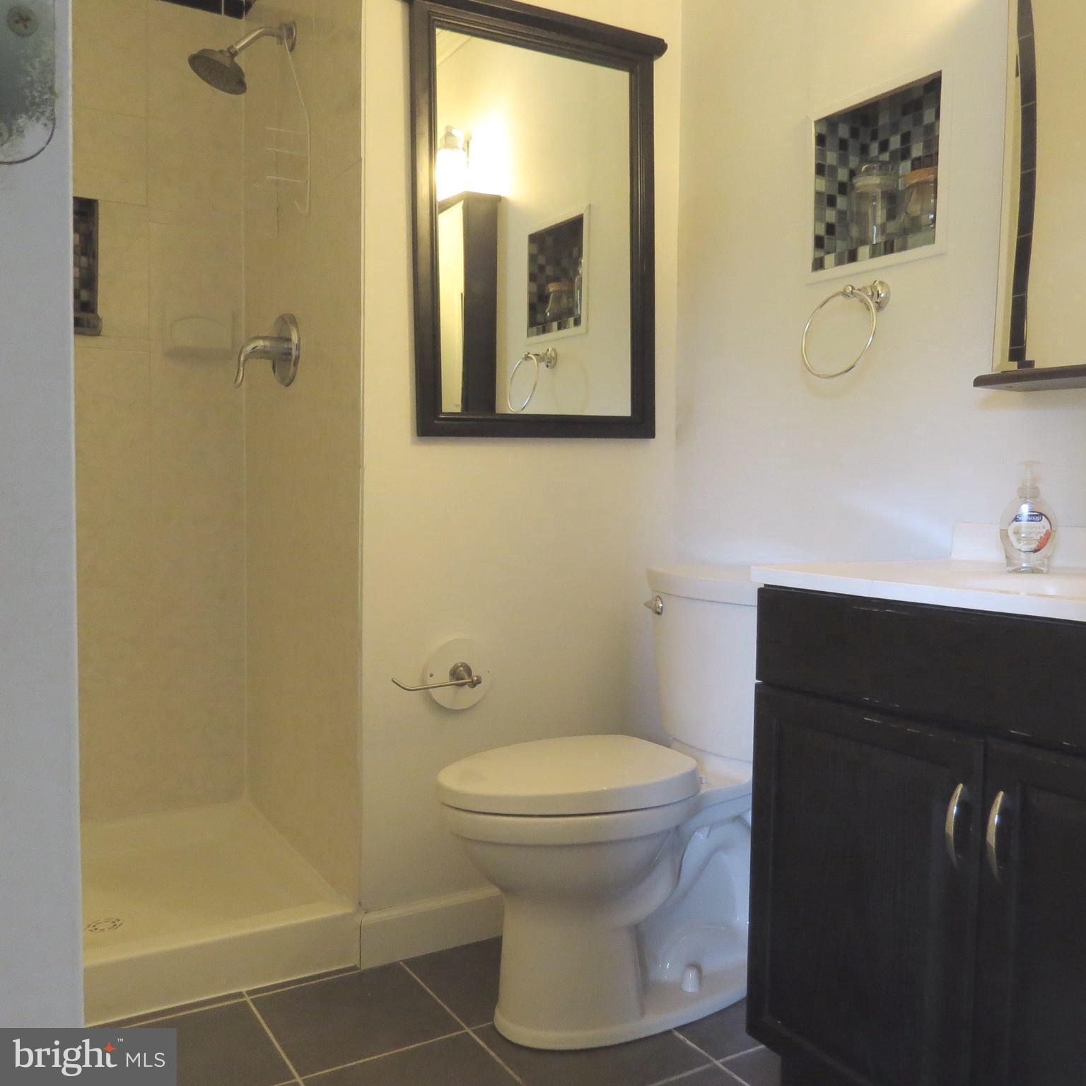 REFLECTION LAKE - Residential Lease