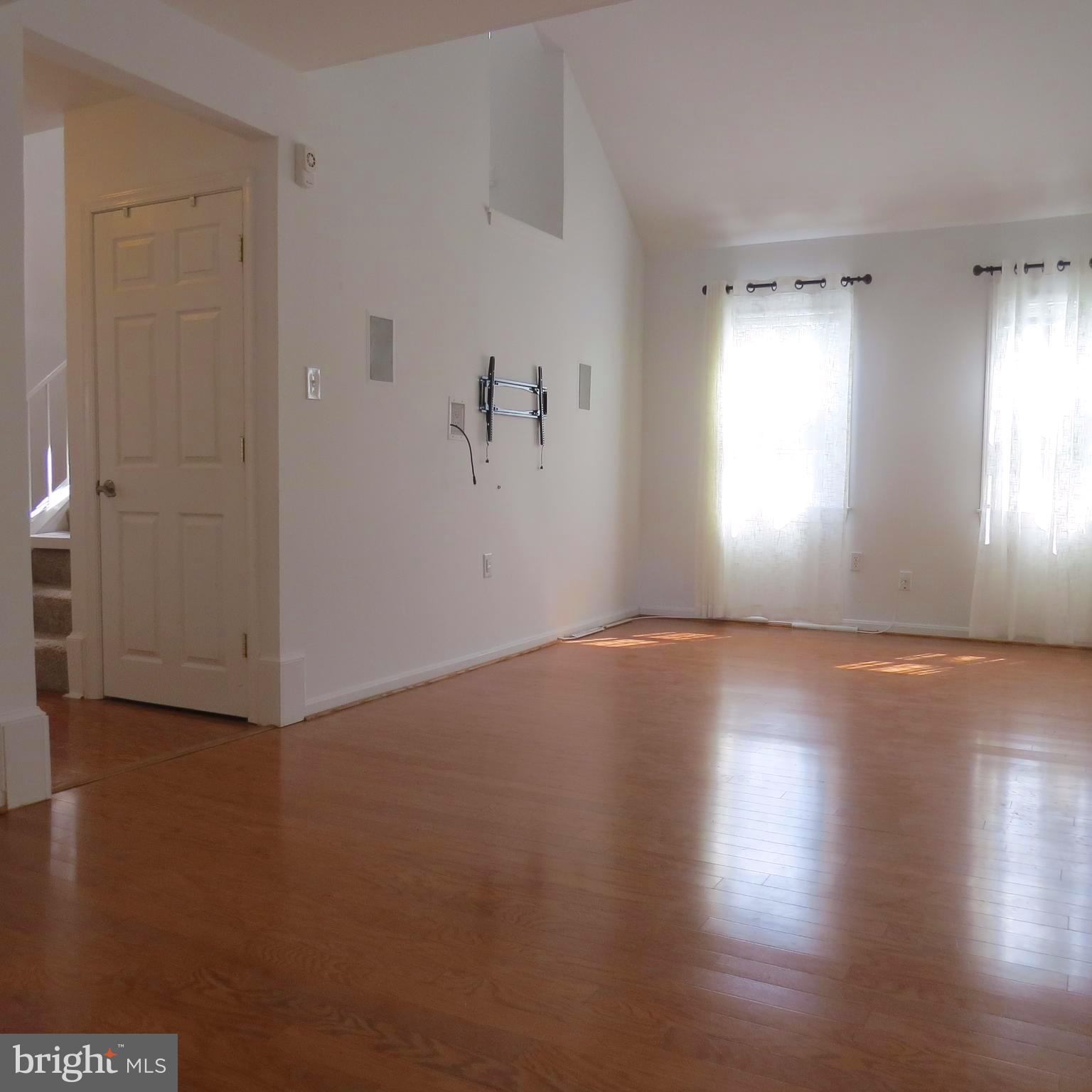 REFLECTION LAKE - Residential Lease