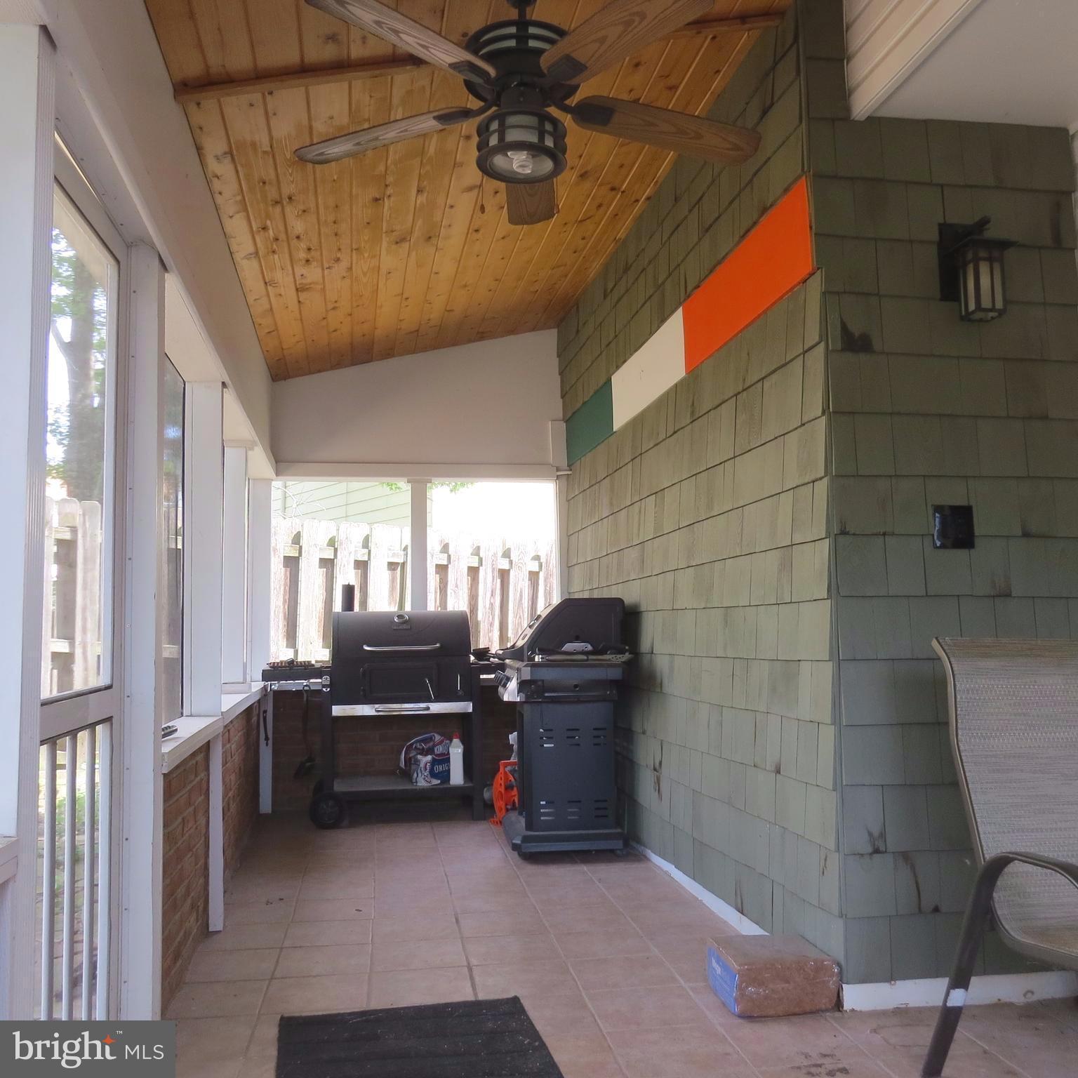 REFLECTION LAKE - Residential Lease