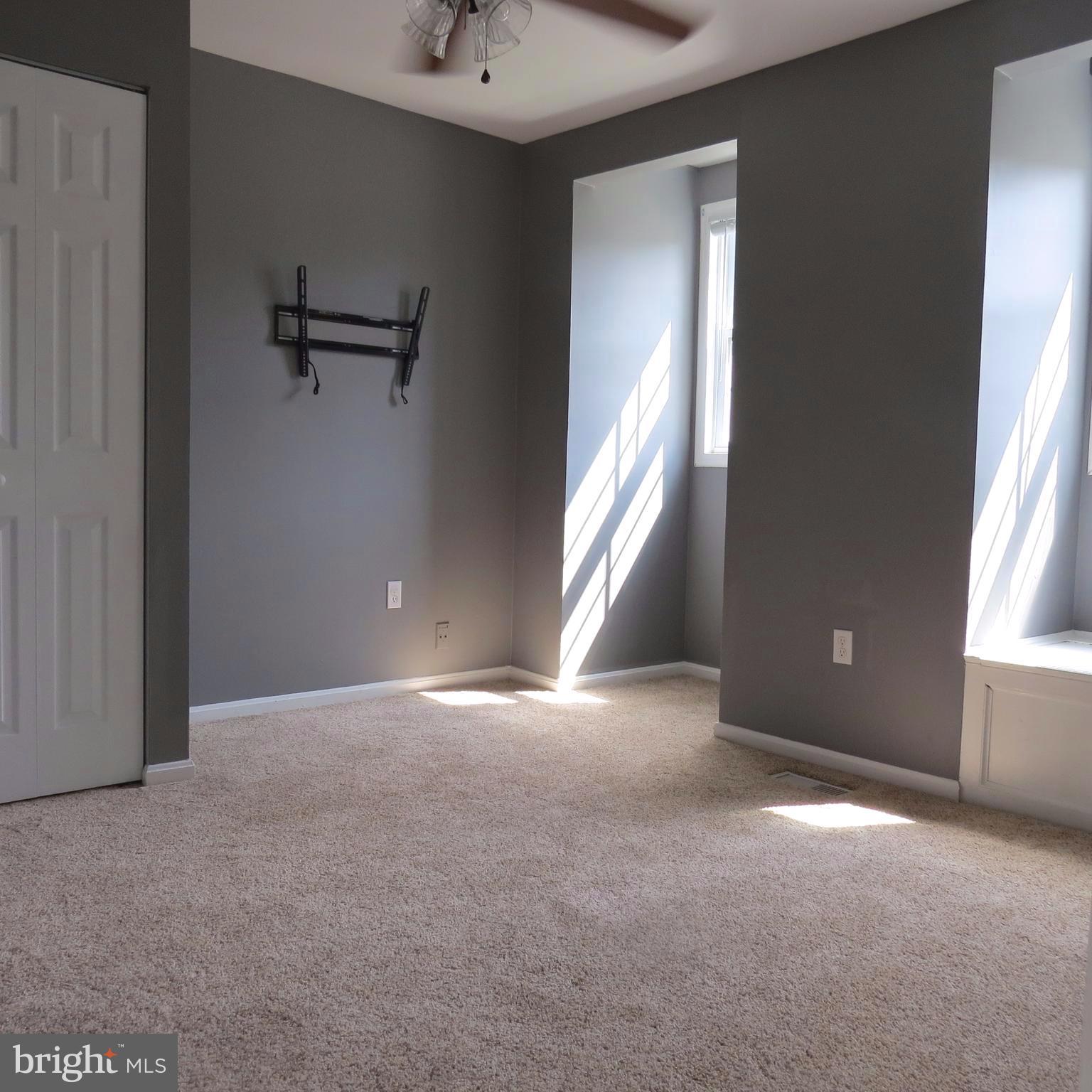 REFLECTION LAKE - Residential Lease