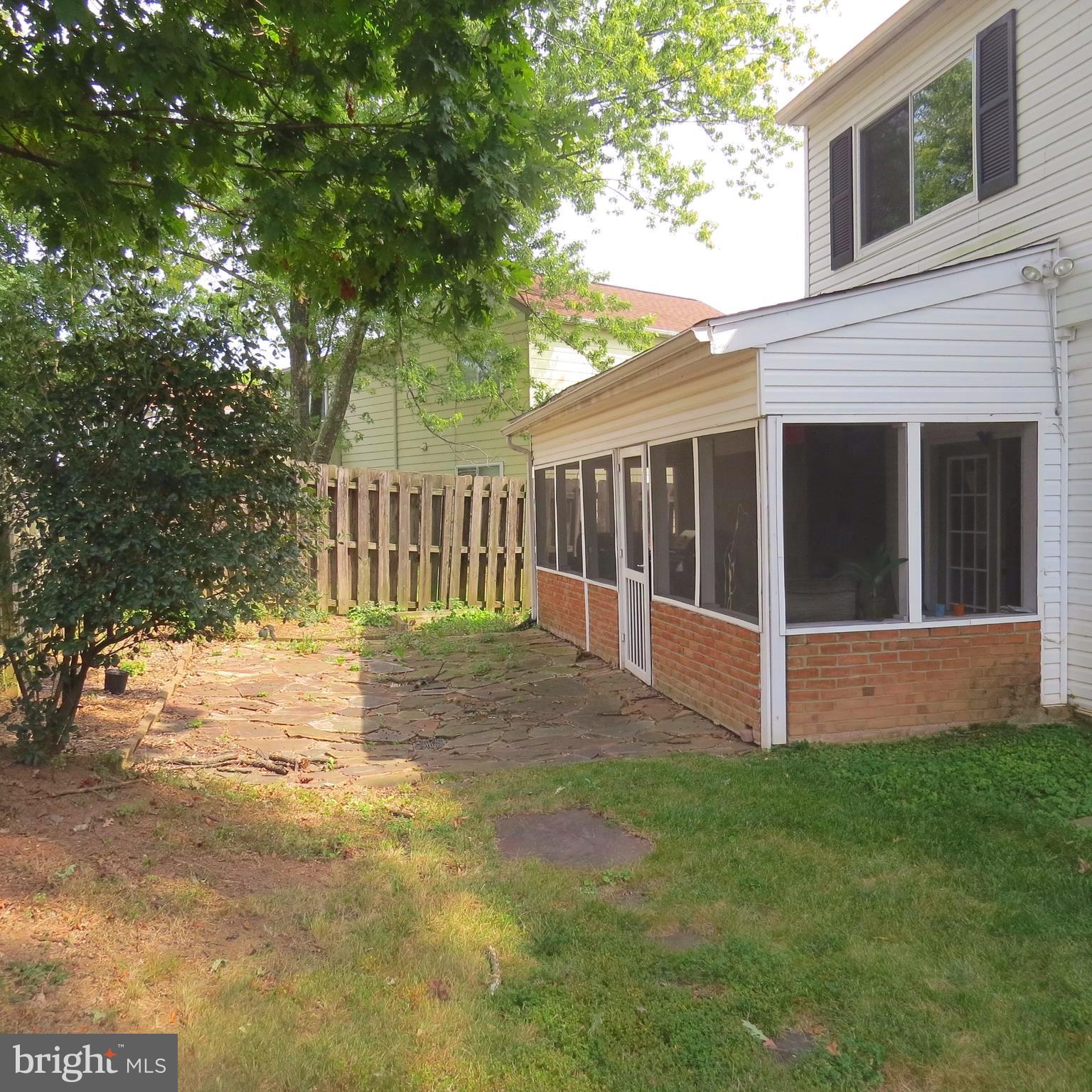 REFLECTION LAKE - Residential Lease