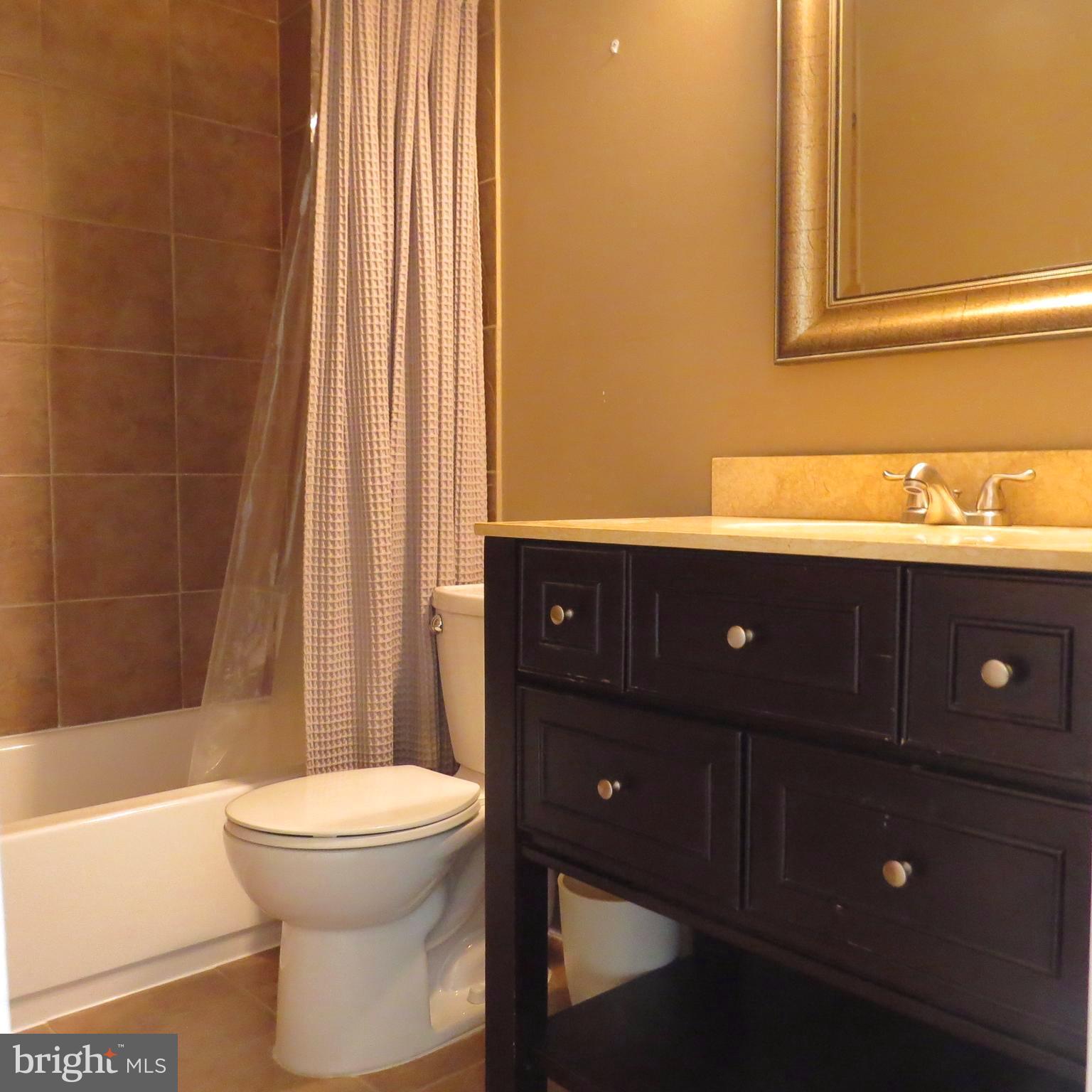 REFLECTION LAKE - Residential Lease