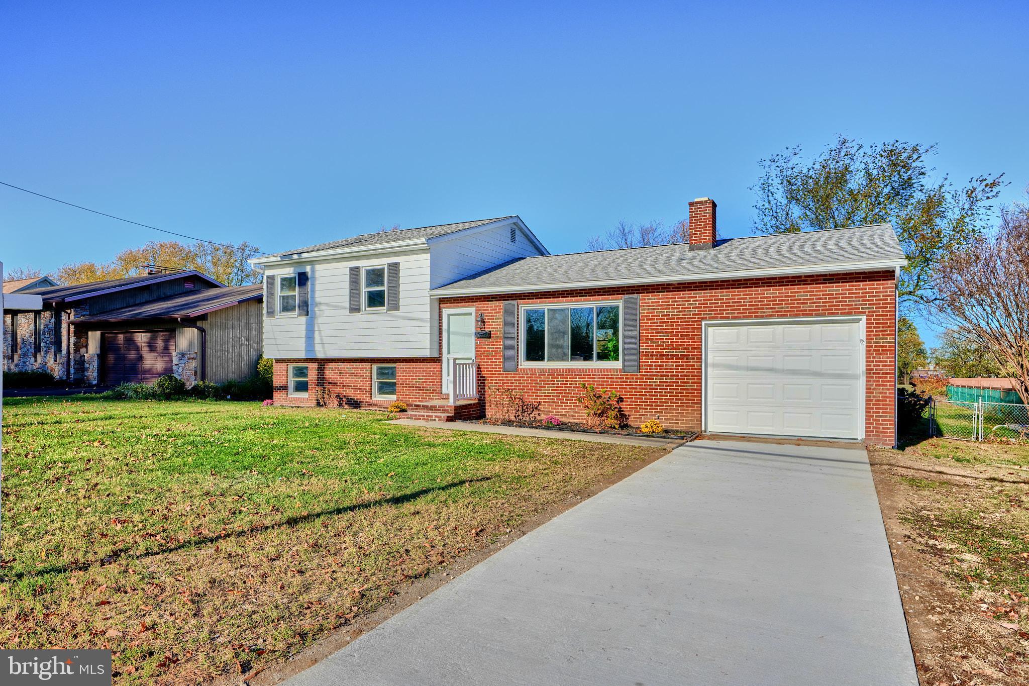 7256 MEADOW LANE