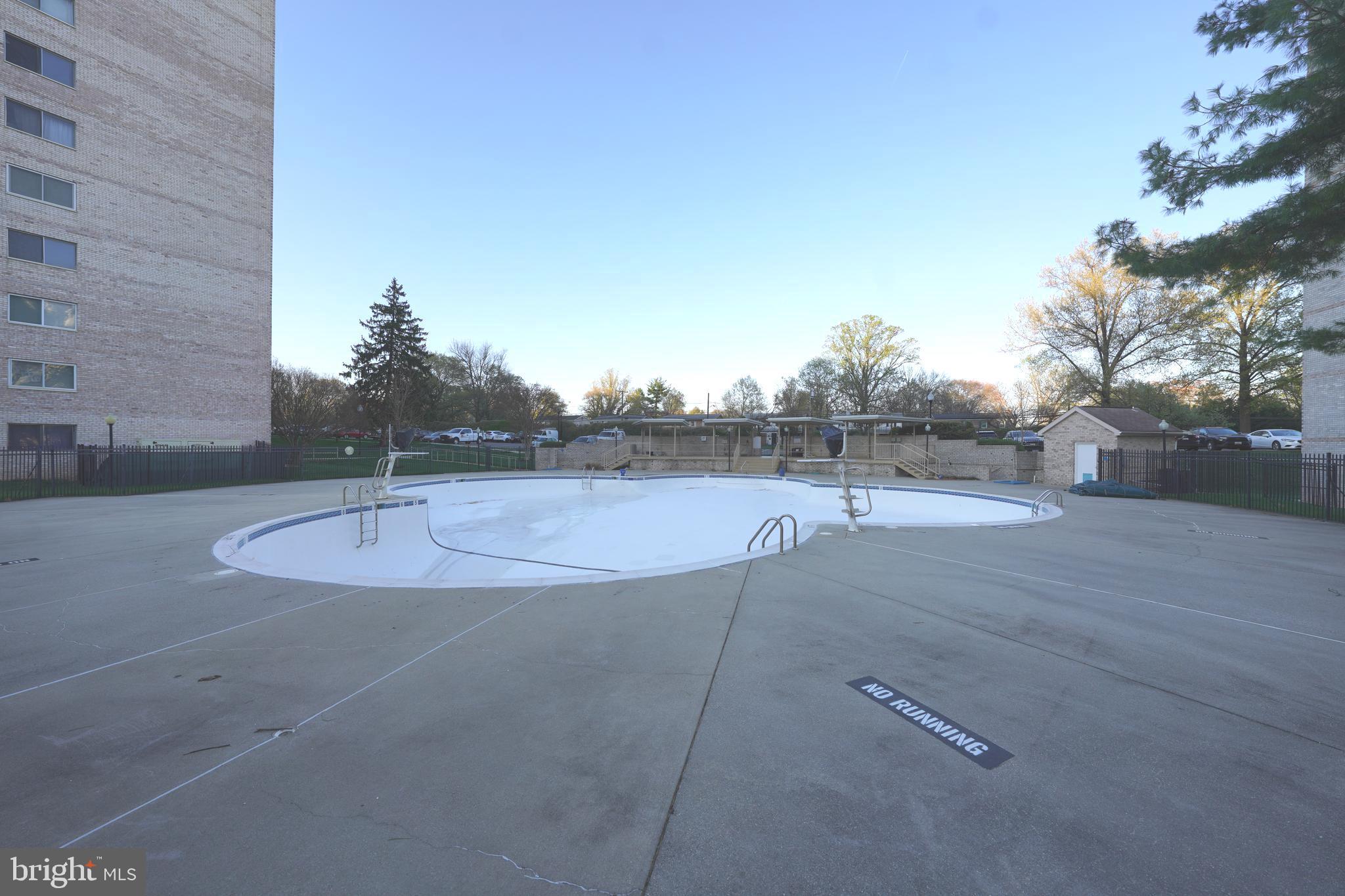 UNIVERSITY TOWERS CODM - Residential