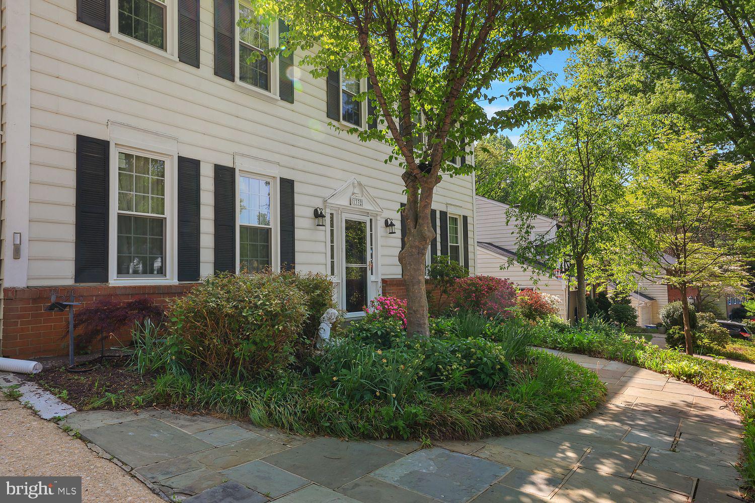 1332 WINDING WAYE LANE