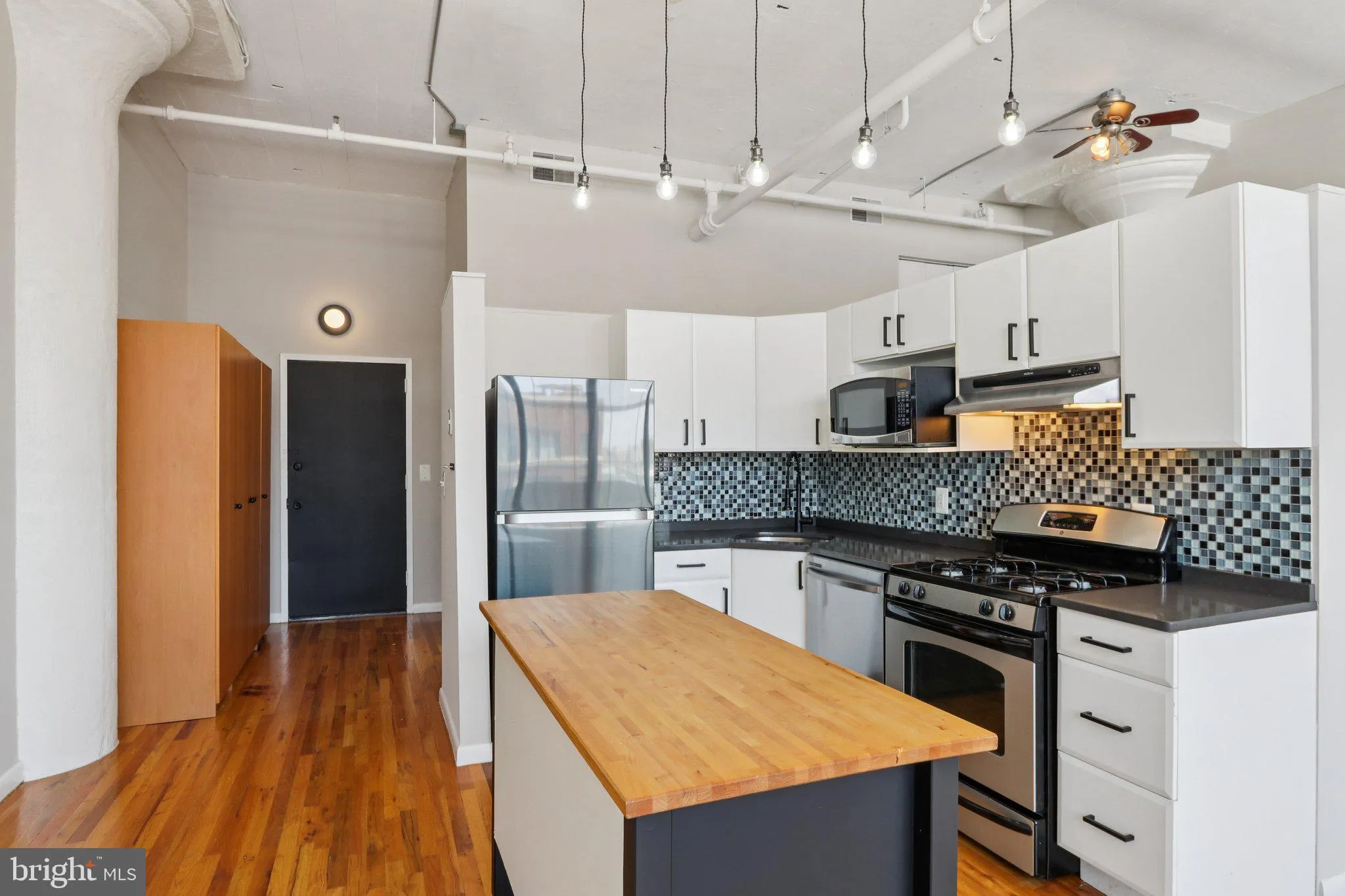 Philadelphia, Pennsylvania 19107, United States, 1 Bedroom Bedrooms, ,1 BathroomBathrooms,Residential,Coming Soon,163898