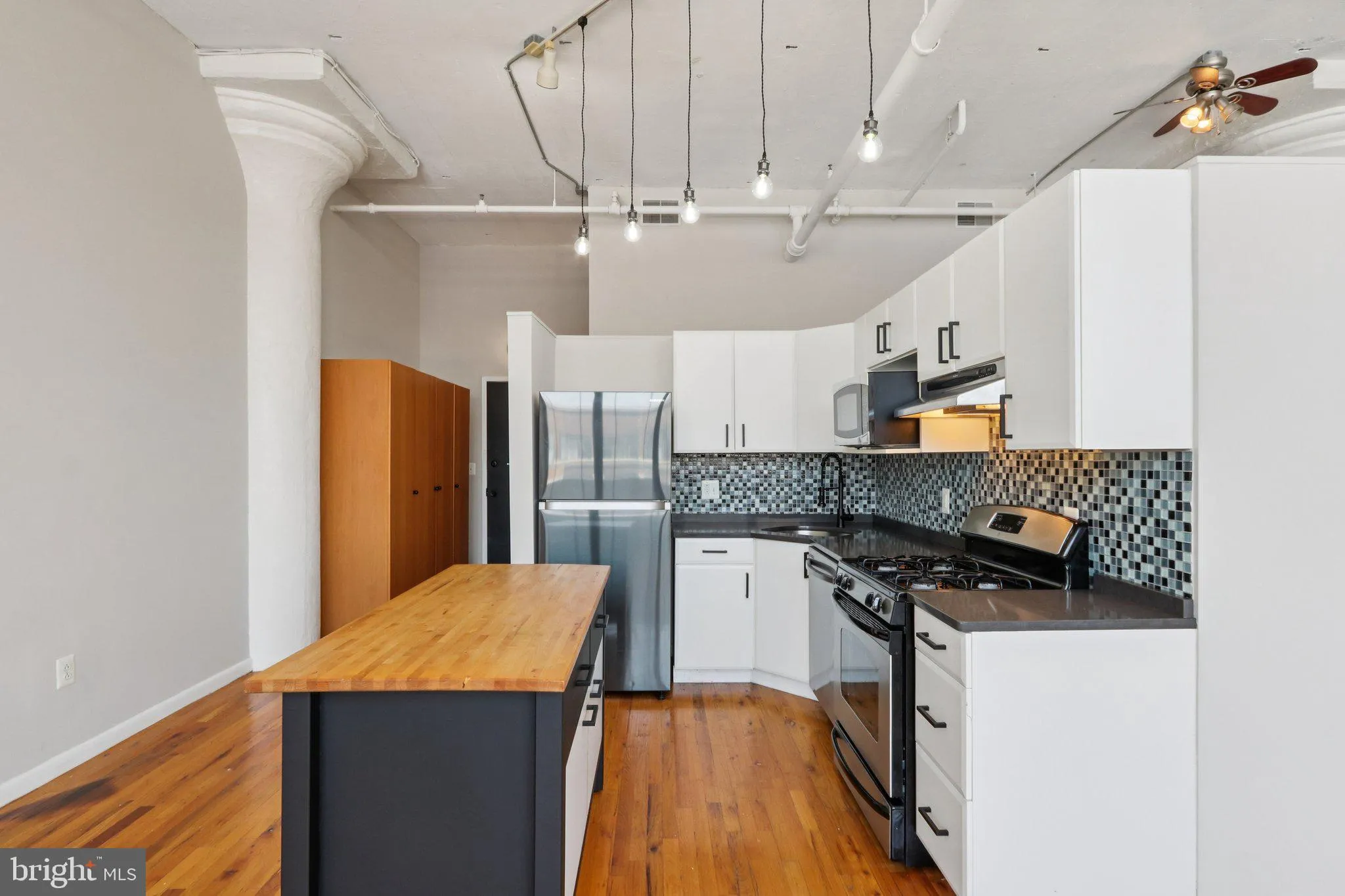 Philadelphia, Pennsylvania 19107, United States, 1 Bedroom Bedrooms, ,1 BathroomBathrooms,Residential,Coming Soon,163898