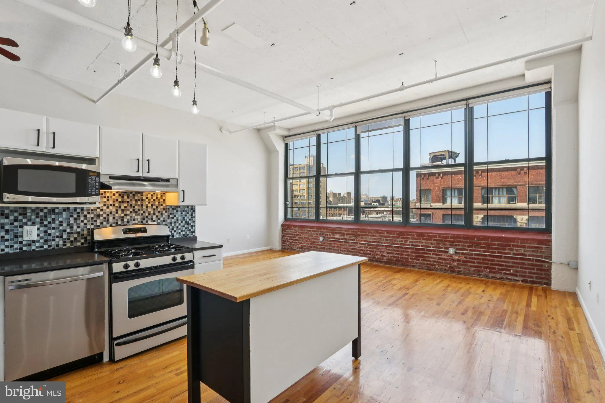 Philadelphia, Pennsylvania 19107, United States, 1 Bedroom Bedrooms, ,1 BathroomBathrooms,Residential,Coming Soon,163898