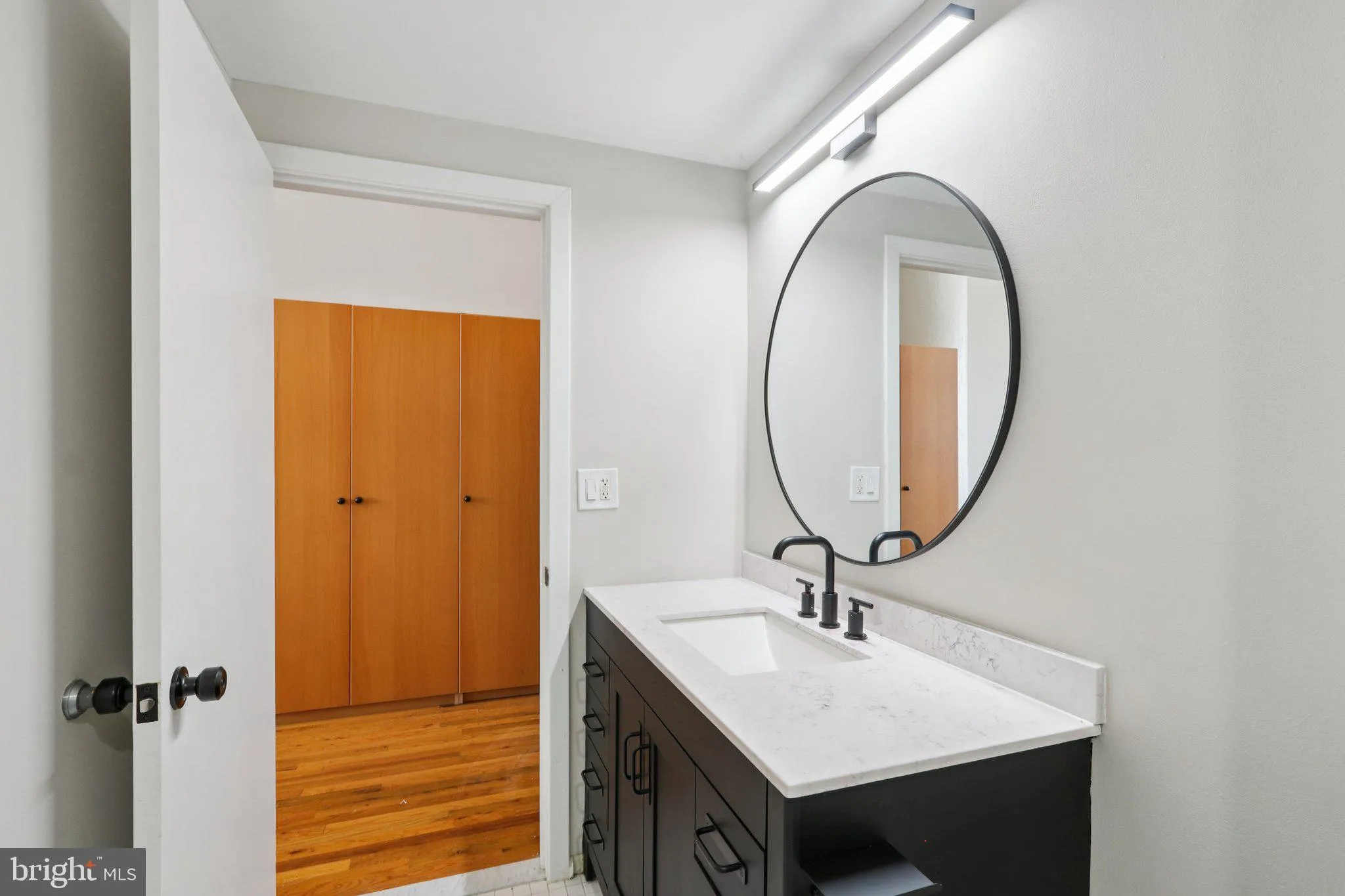 Philadelphia, Pennsylvania 19107, United States, 1 Bedroom Bedrooms, ,1 BathroomBathrooms,Residential,Coming Soon,163898