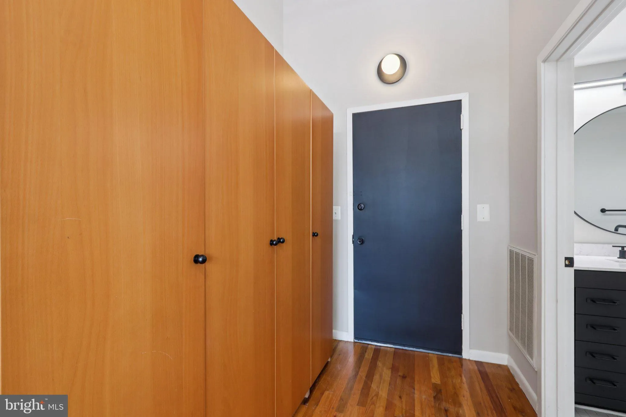 Philadelphia, Pennsylvania 19107, United States, 1 Bedroom Bedrooms, ,1 BathroomBathrooms,Residential,Coming Soon,163898