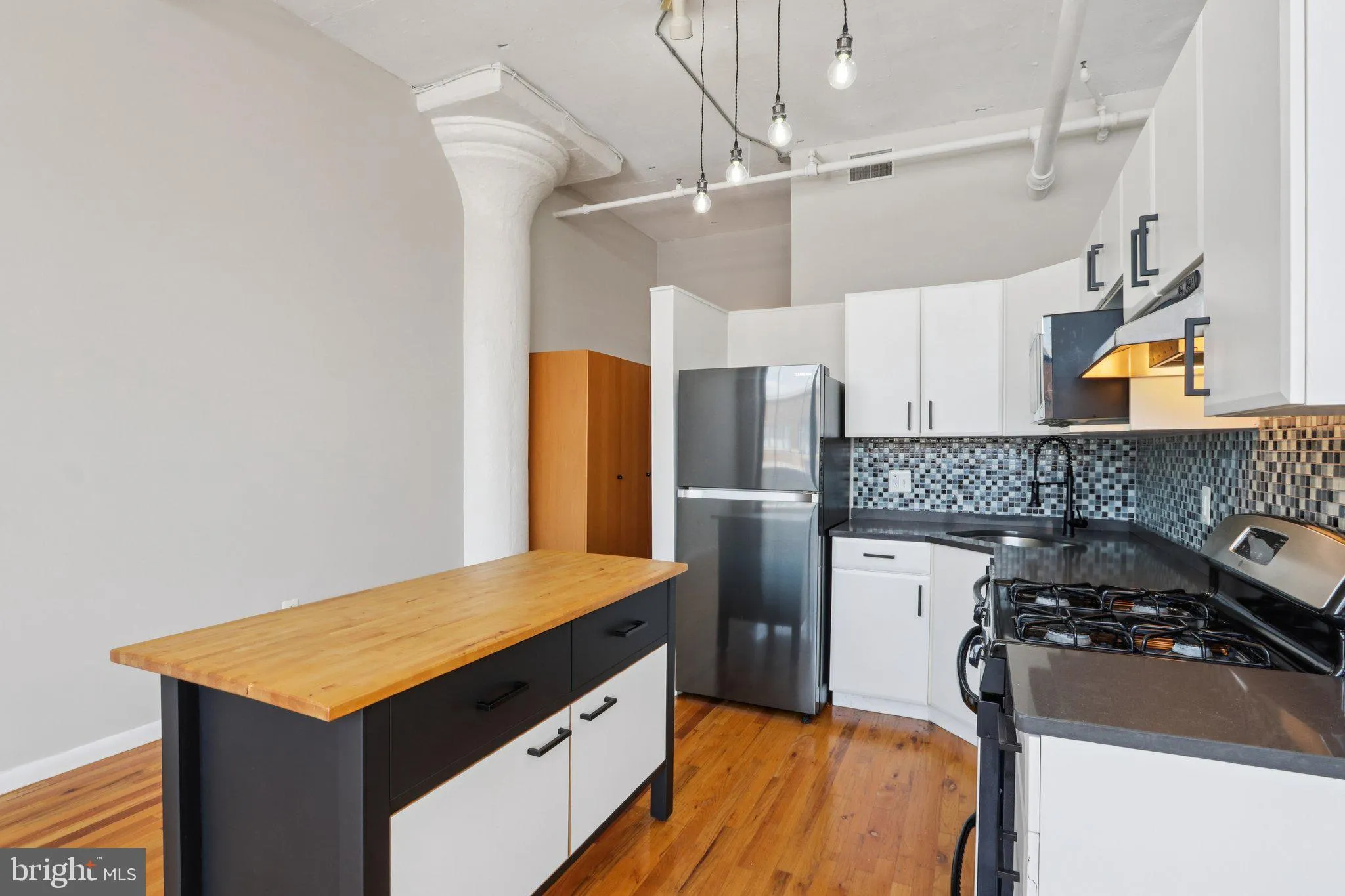 Philadelphia, Pennsylvania 19107, United States, 1 Bedroom Bedrooms, ,1 BathroomBathrooms,Residential,Coming Soon,163898